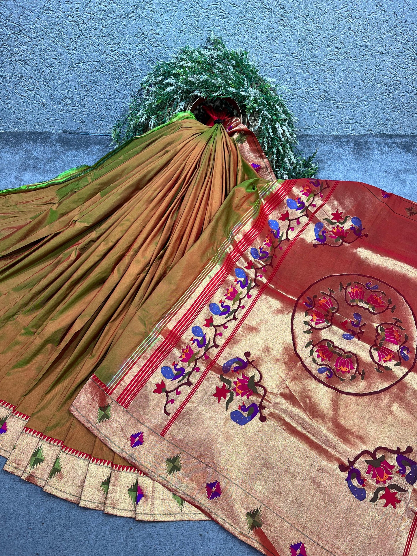 TWO TONE GREEN SILK PURE HANDLOOM PAITHANI SAREE