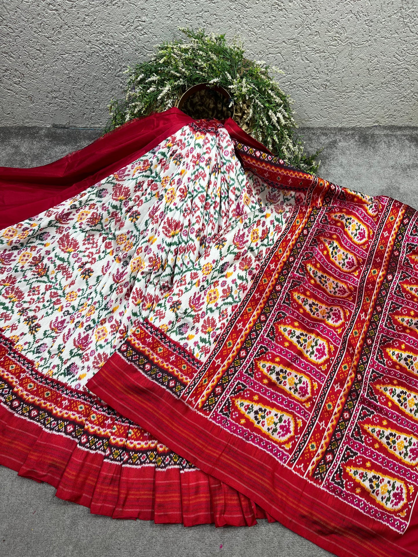 WHITE RED TWILL SILK PURE HANDLOOM IKKAT SAREE