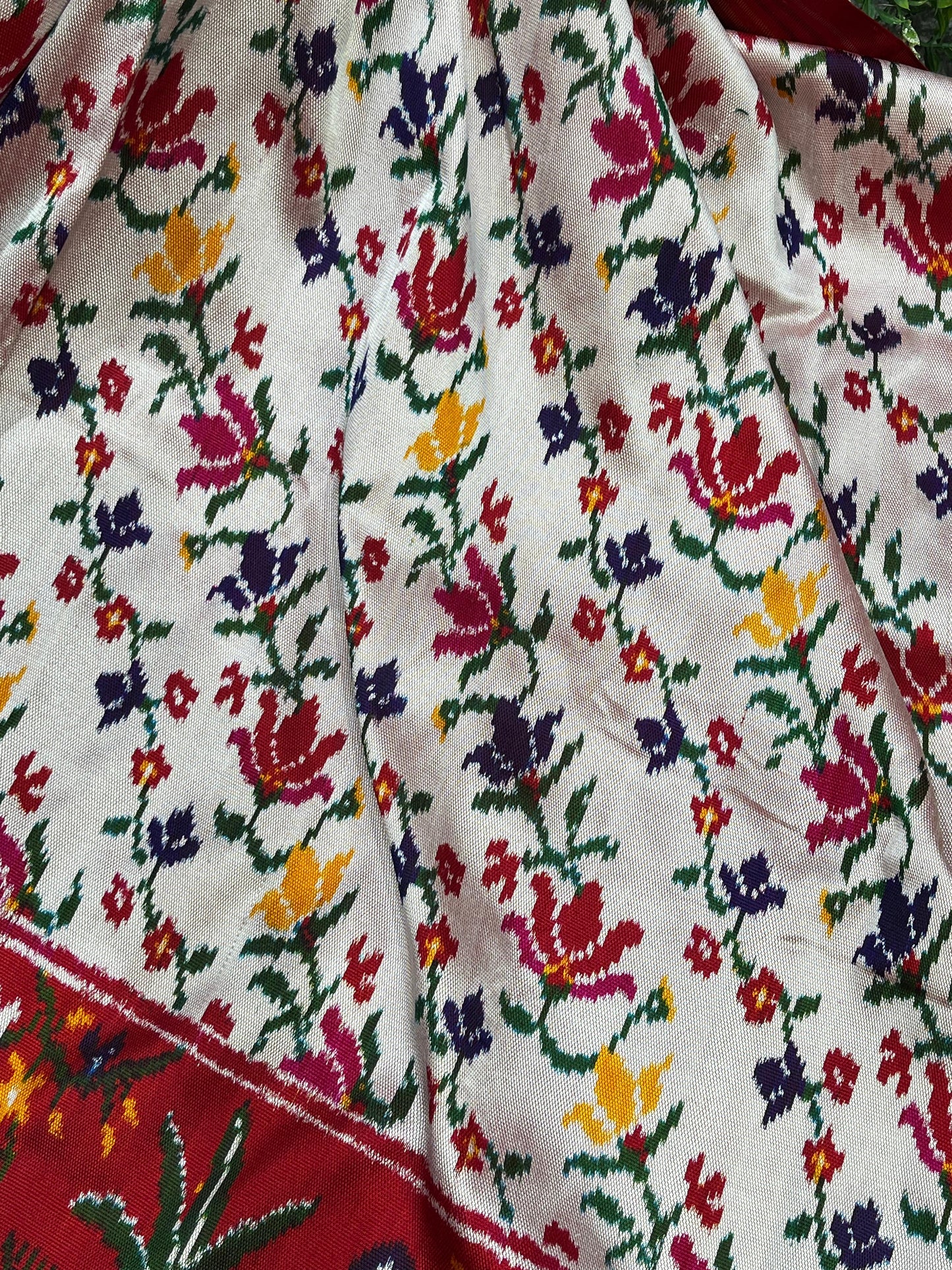 WHITE RED TWILL SILK PURE HANDLOOM IKKAT SAREE