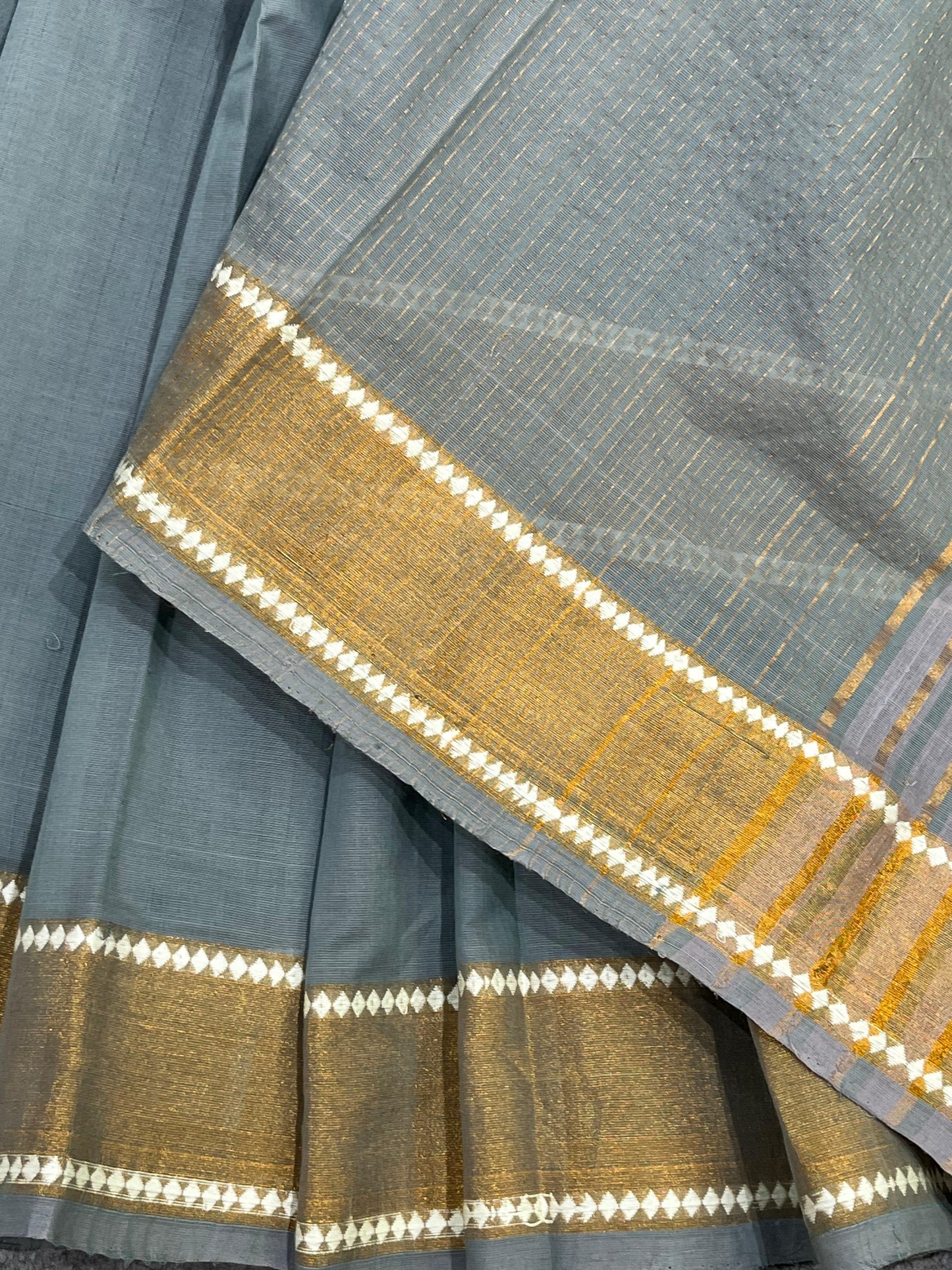 GREY PURE HANDLOOM PONDRU KHADI SAREE