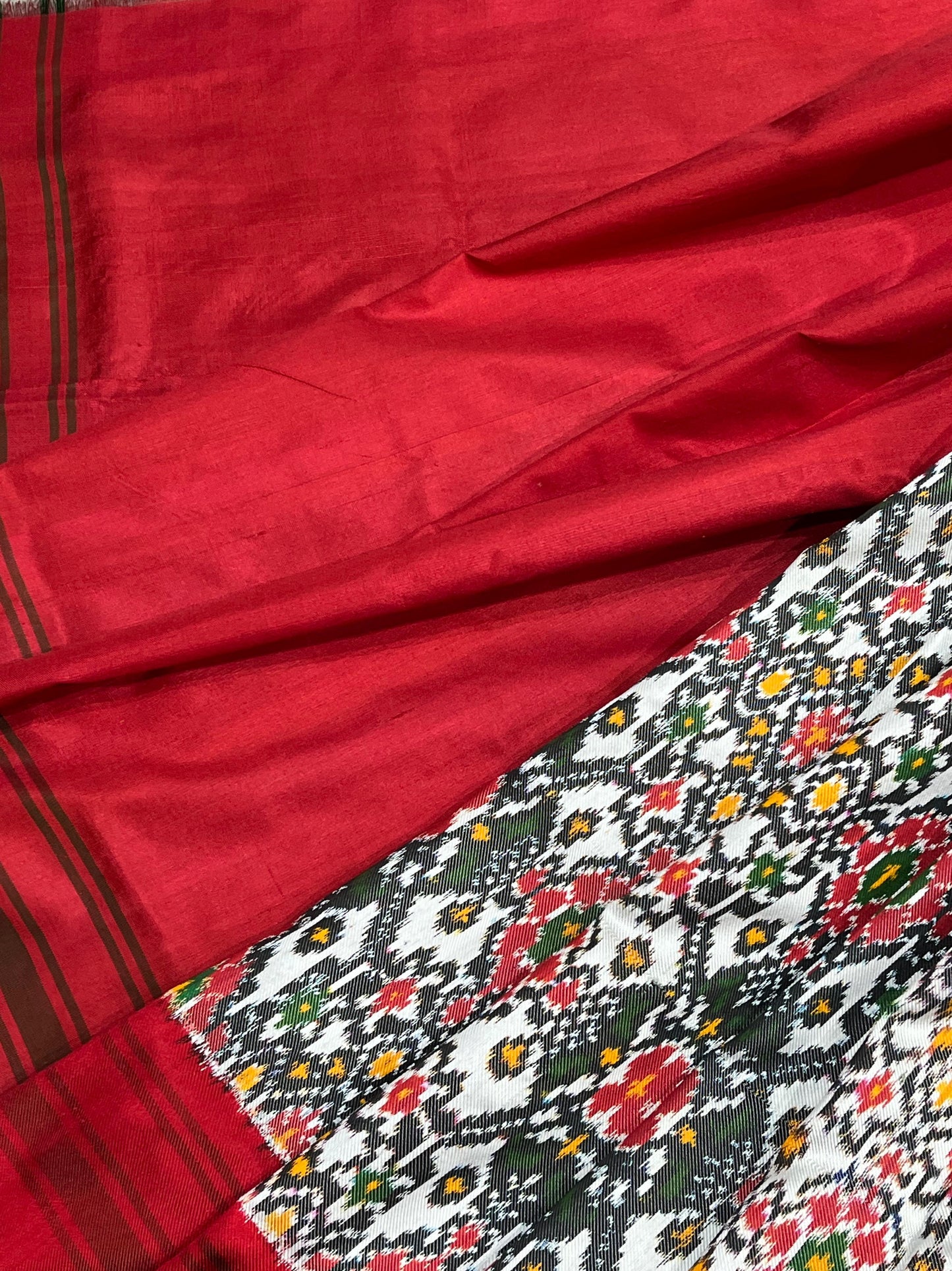 WHITE RED TWILL SILK PURE HANDLOOM IKKAT SAREE