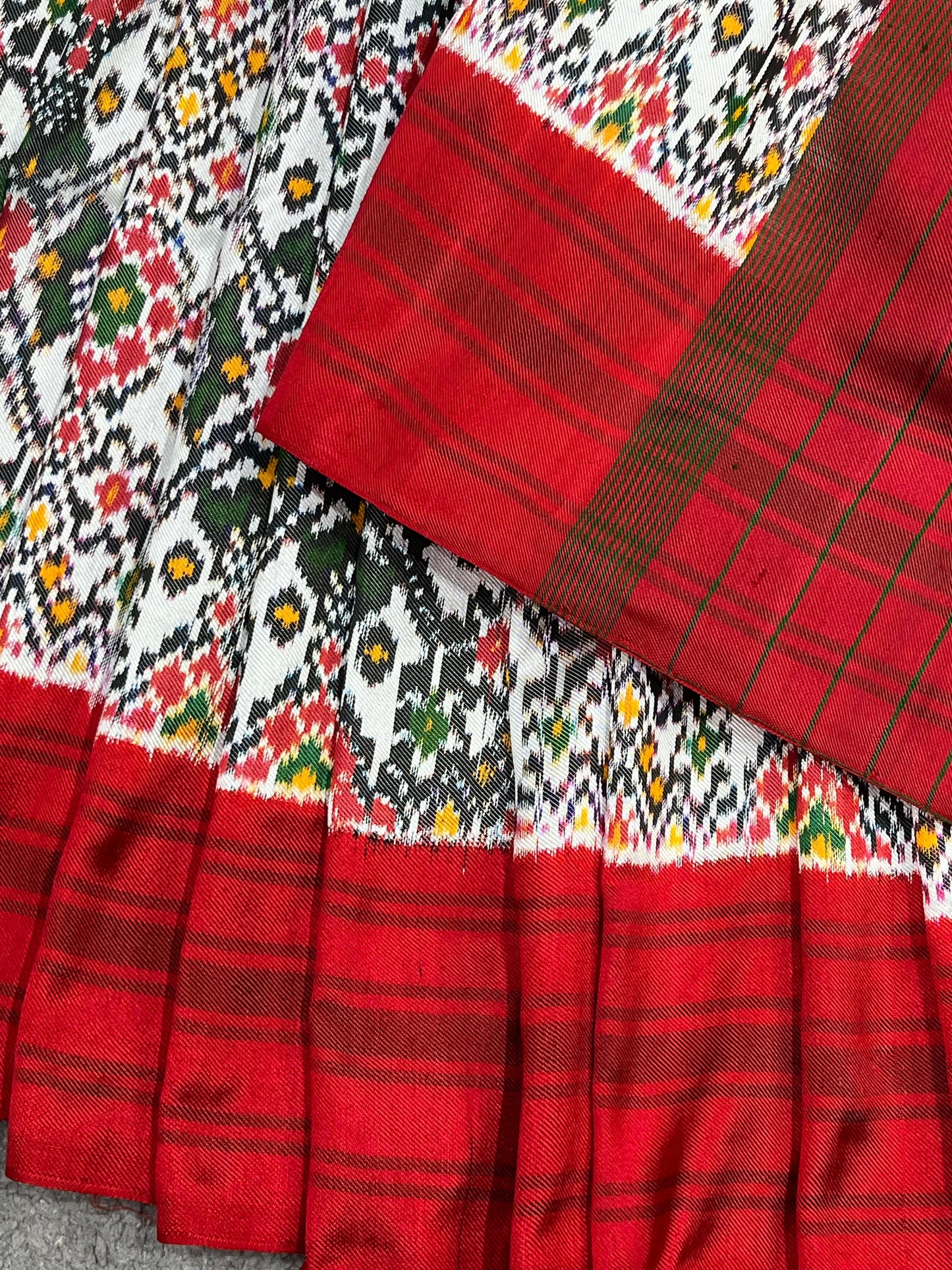 WHITE RED TWILL SILK PURE HANDLOOM IKKAT SAREE
