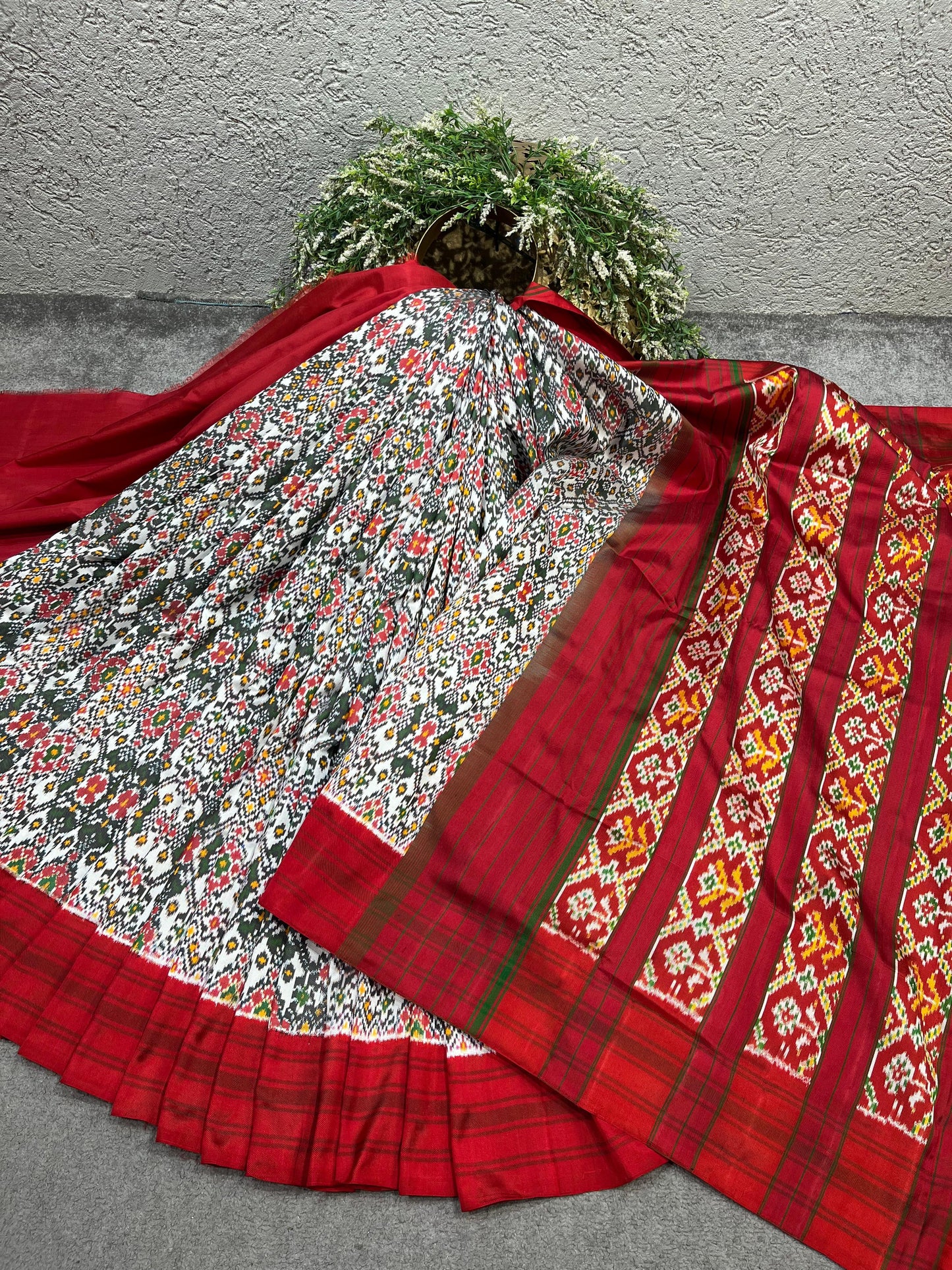 WHITE RED TWILL SILK PURE HANDLOOM IKKAT SAREE