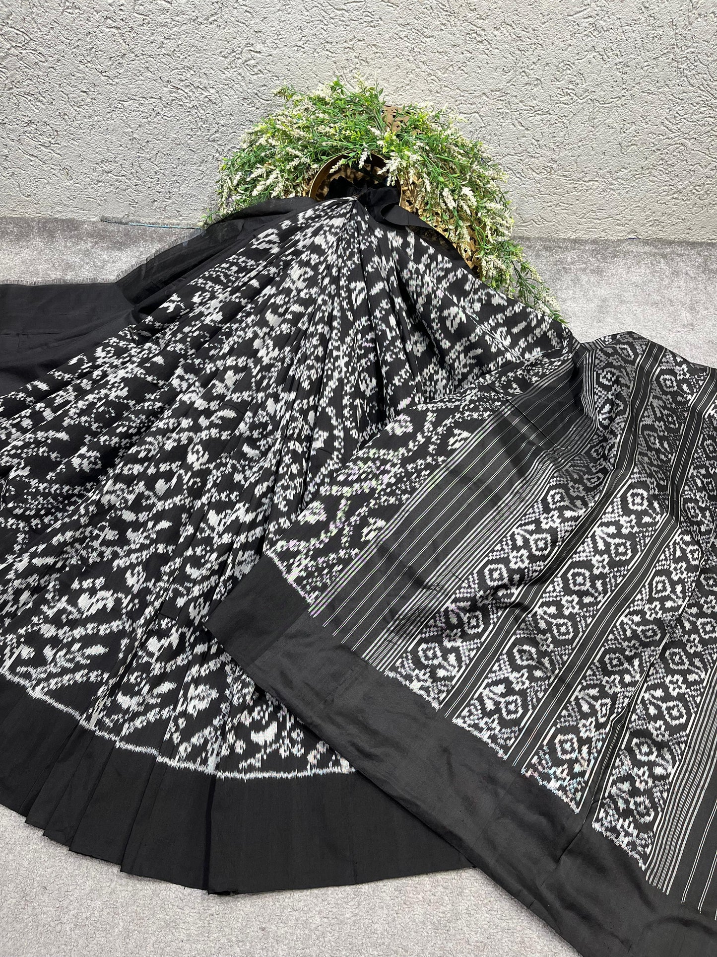 BLACK LINEN PURE HANDLOOM IKKAT SAREE