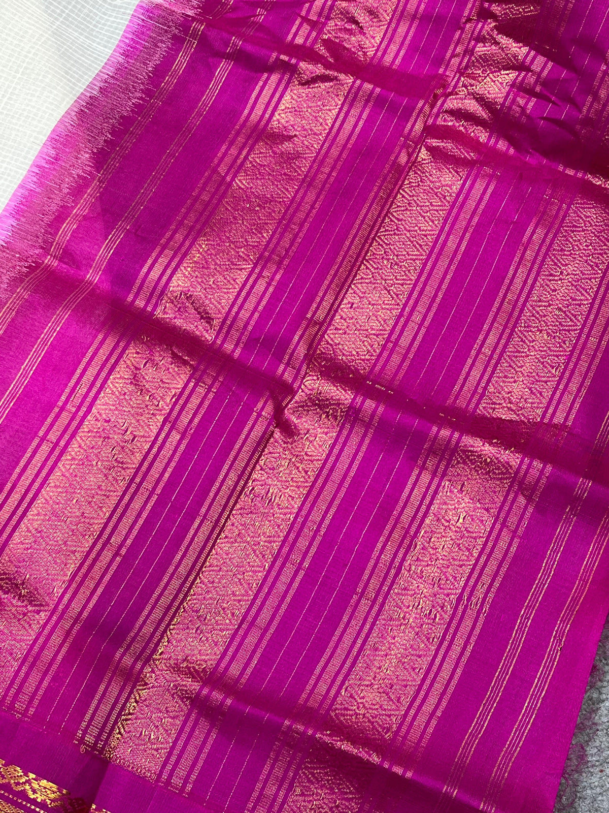 IVORY COTTON PURE HANDLOOM GADWAL SAREE