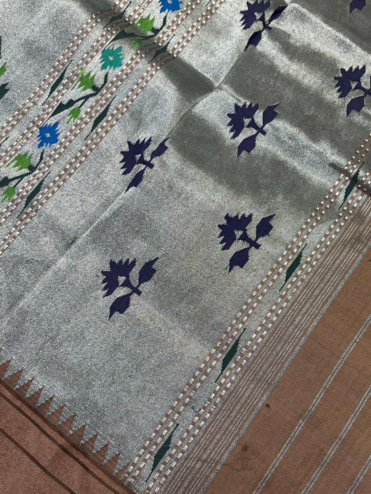 CHOCHLATE BROWN SILK PURE HANDLOOM PAITHANI SAREE