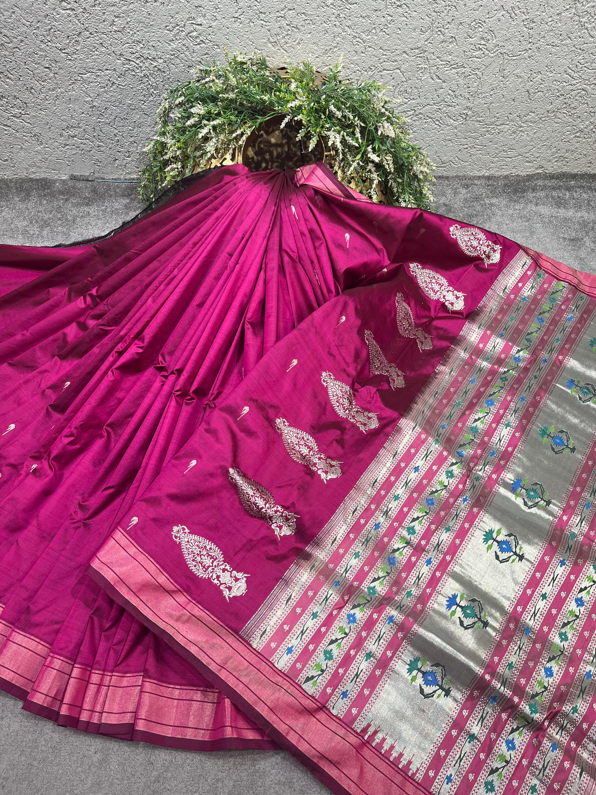 MAGENTA PINK SILK PURE HANDLOOM PAITHANI SAREE