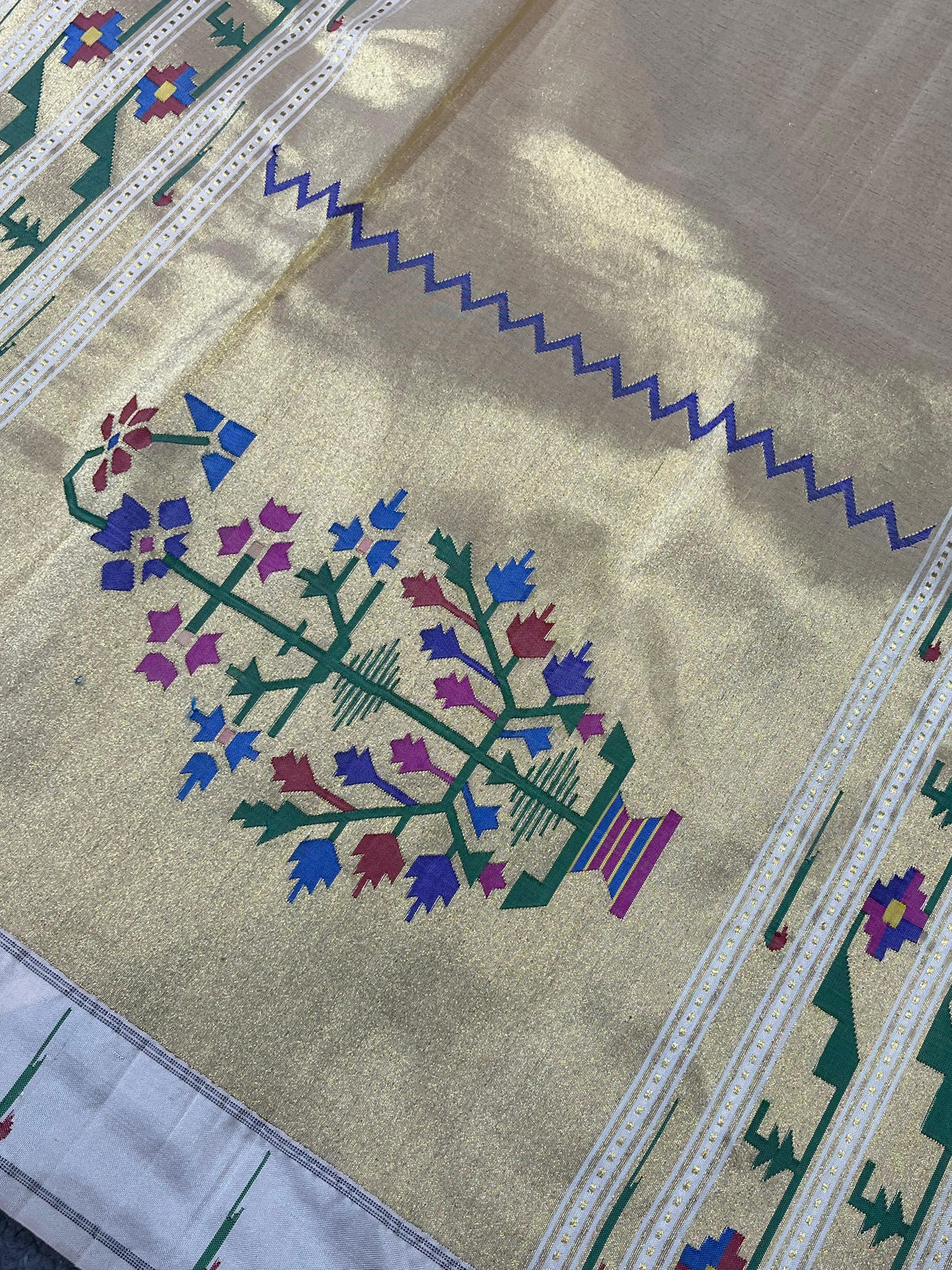 IVORY PEACH SILK PURE HANDLOOM PAITHANI SAREE