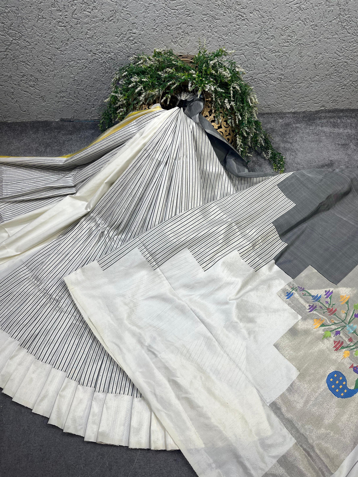 IVORY AND CHARCOAL GREY SILK PURE HANDLOOM PAITHANI SAREE
