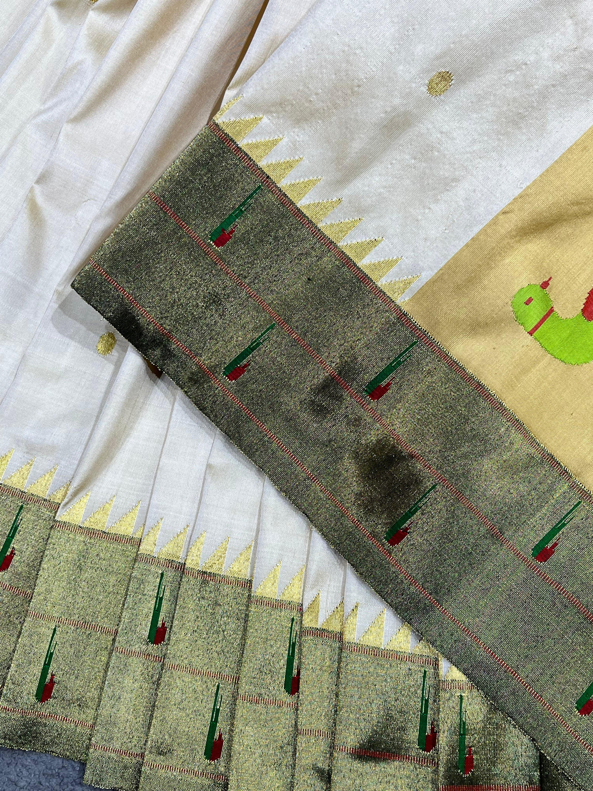 IVORY SILK PURE HANDLOOM PAITHANI SAREE