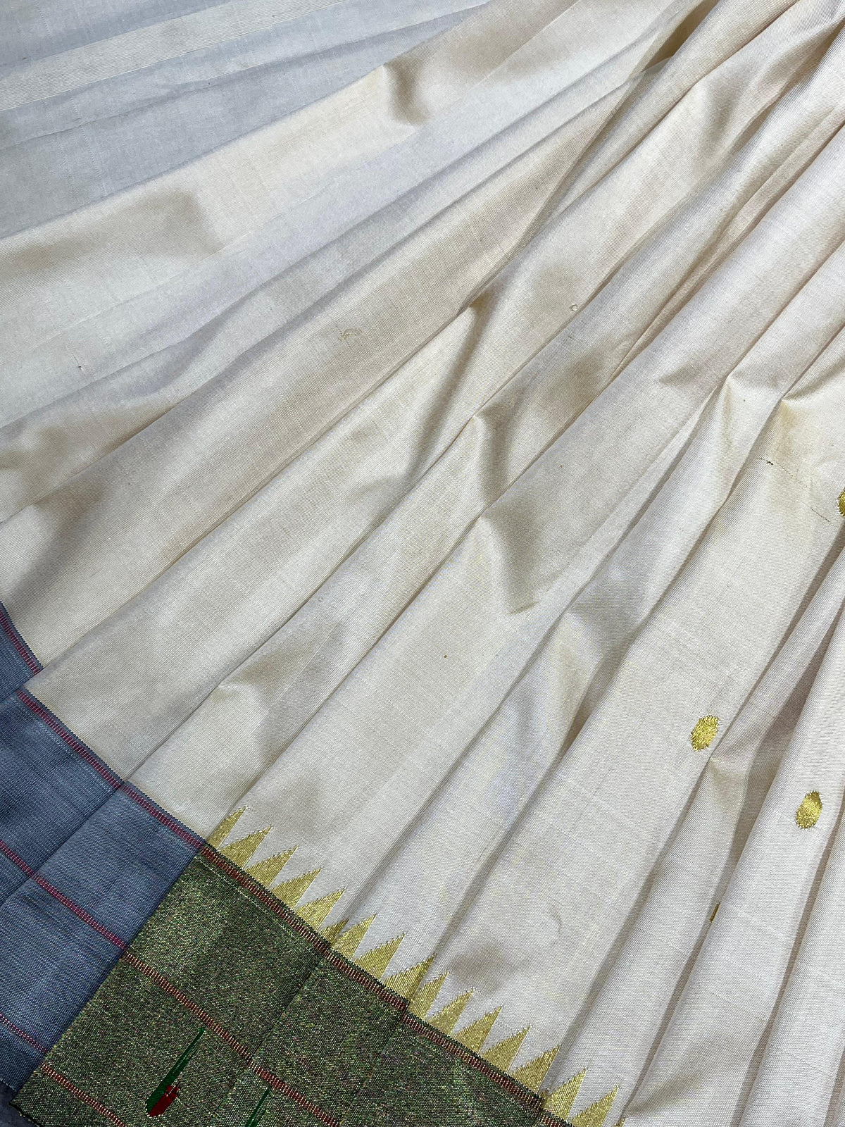 IVORY SILK PURE HANDLOOM PAITHANI SAREE