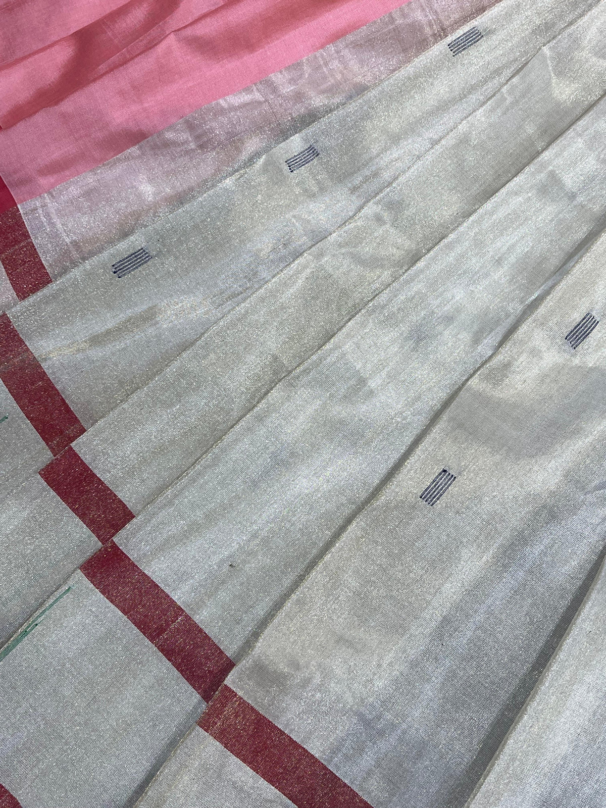 IVORY SILVER TISSUE SILK PURE HANDLOOM PAITHANI SAREE