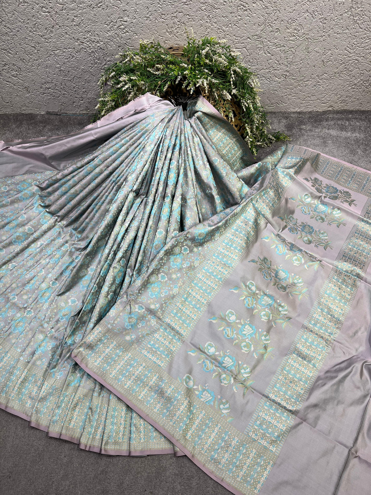 LAVENDER GREY TANCHOI PURE HANDLOOM BANARASI SAREE