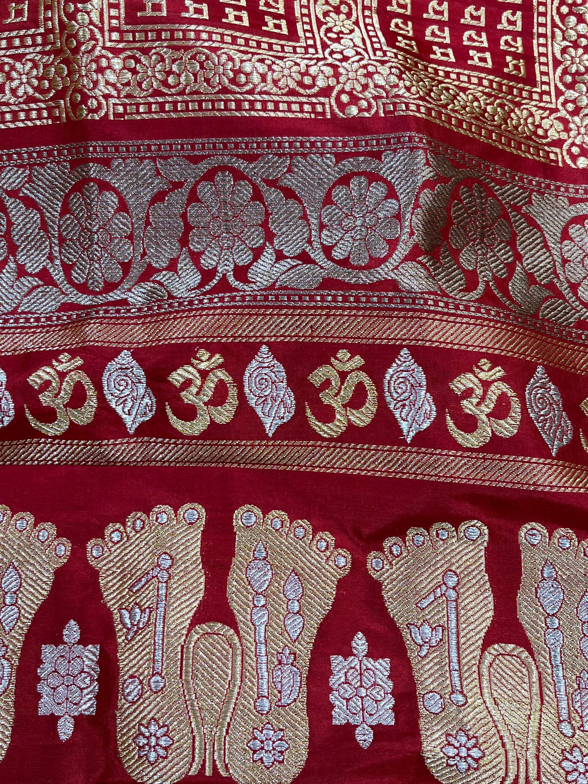 RED SILK PURE HANDLOOM BANARASI DUPATTA
