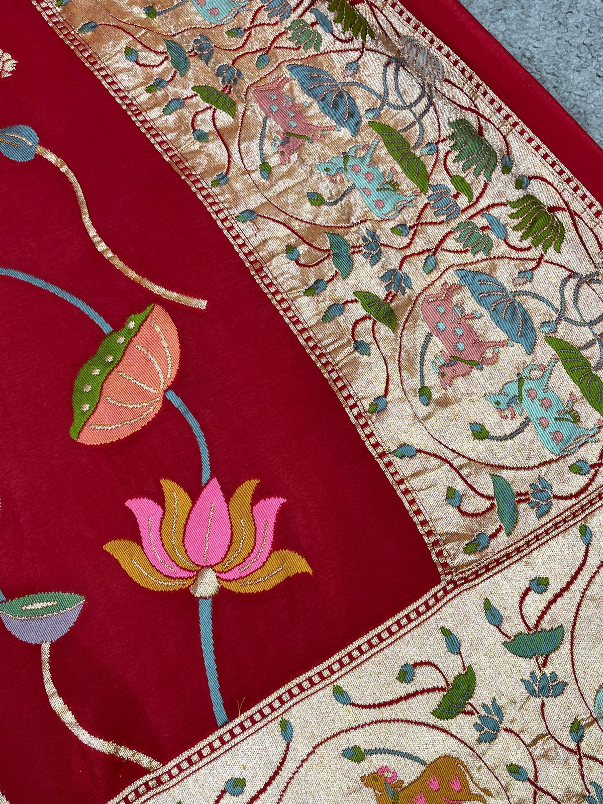 DEEP RED PURE HANDLOOM BANARASI DUPATTA