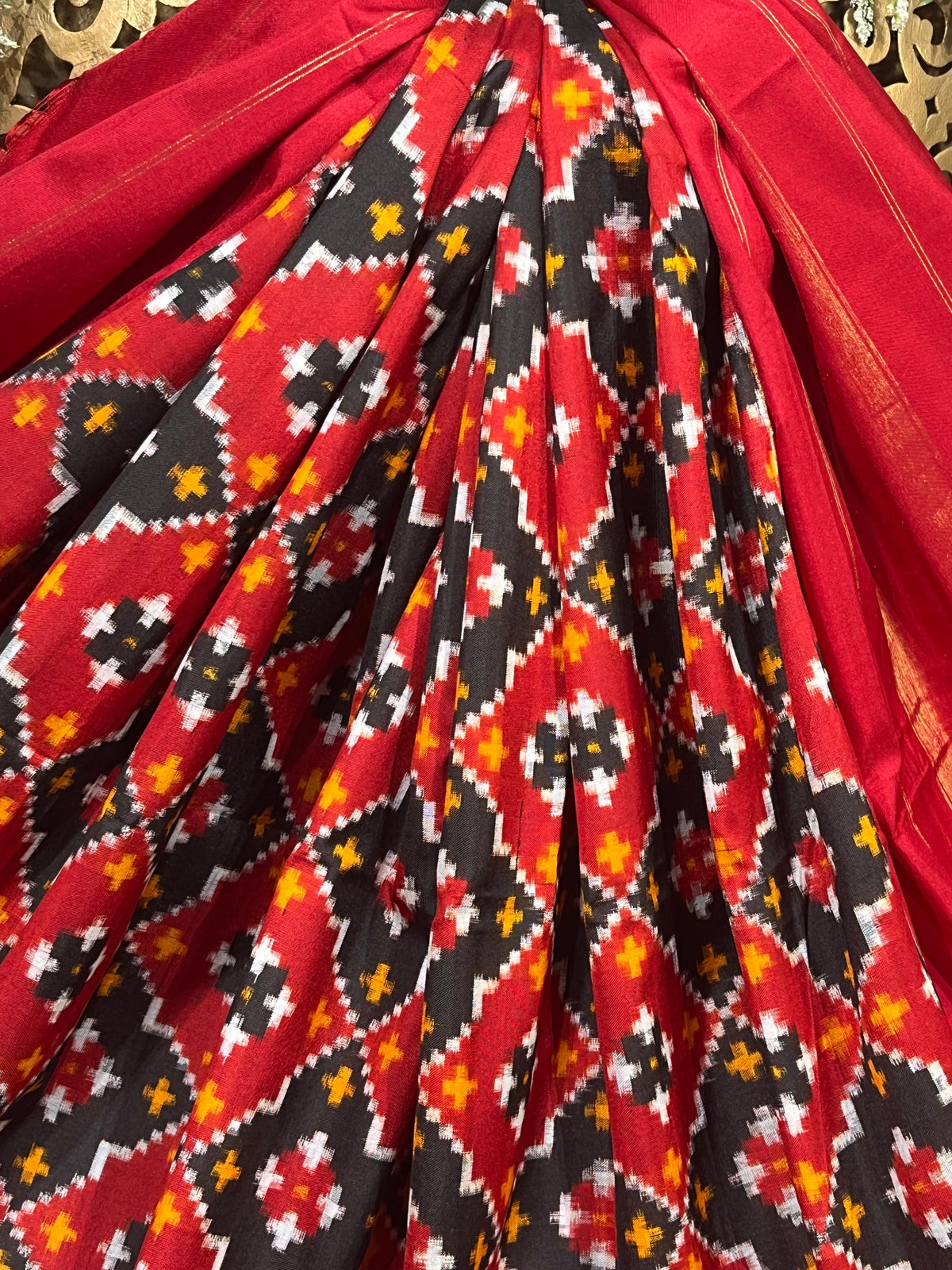 RED BLACK SILK PURE HANDLOOM IKKAT DUPATTA