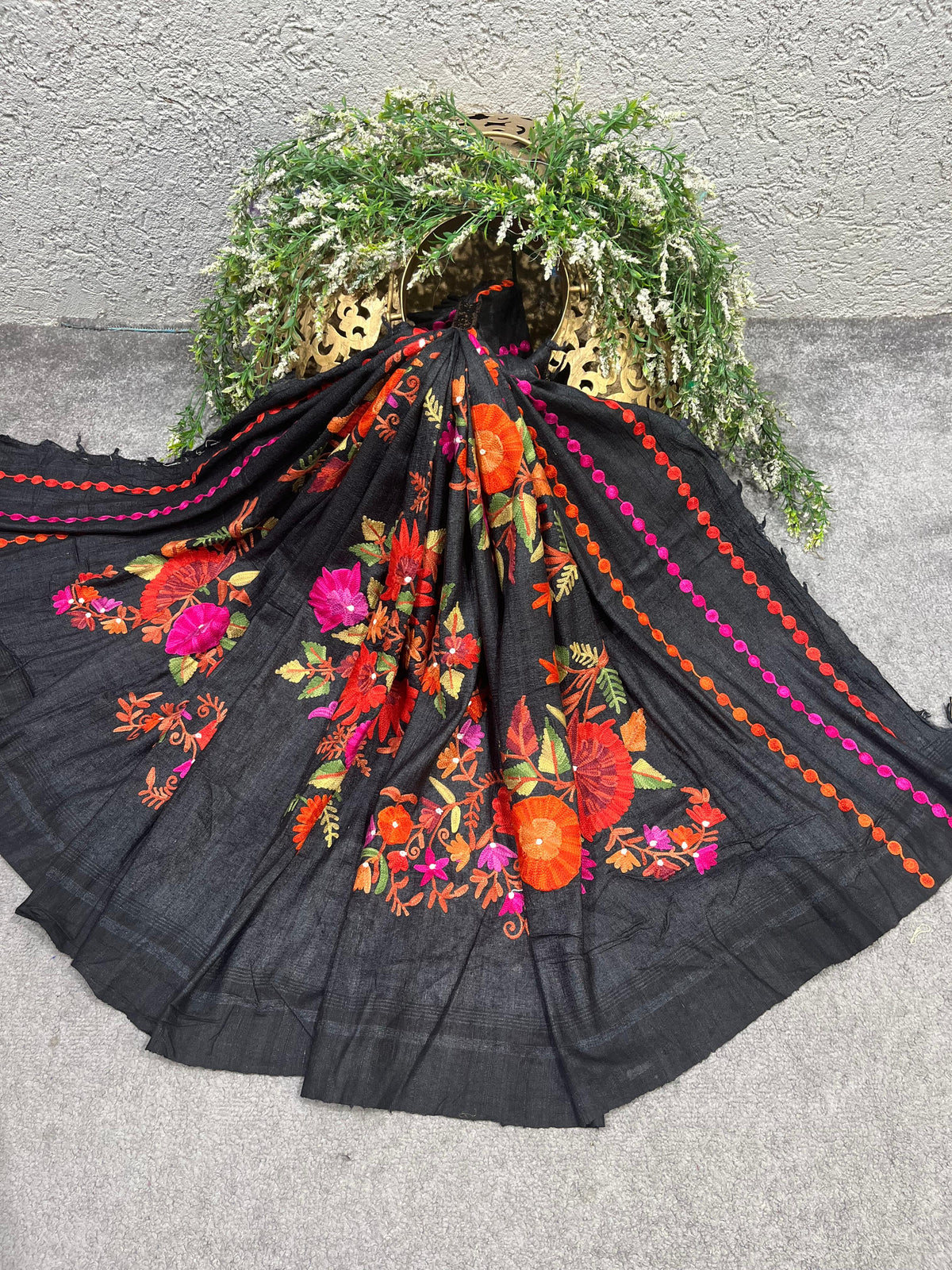 BLACK TASSAR PURE HANDLOOM PHULKARI DUPATTA