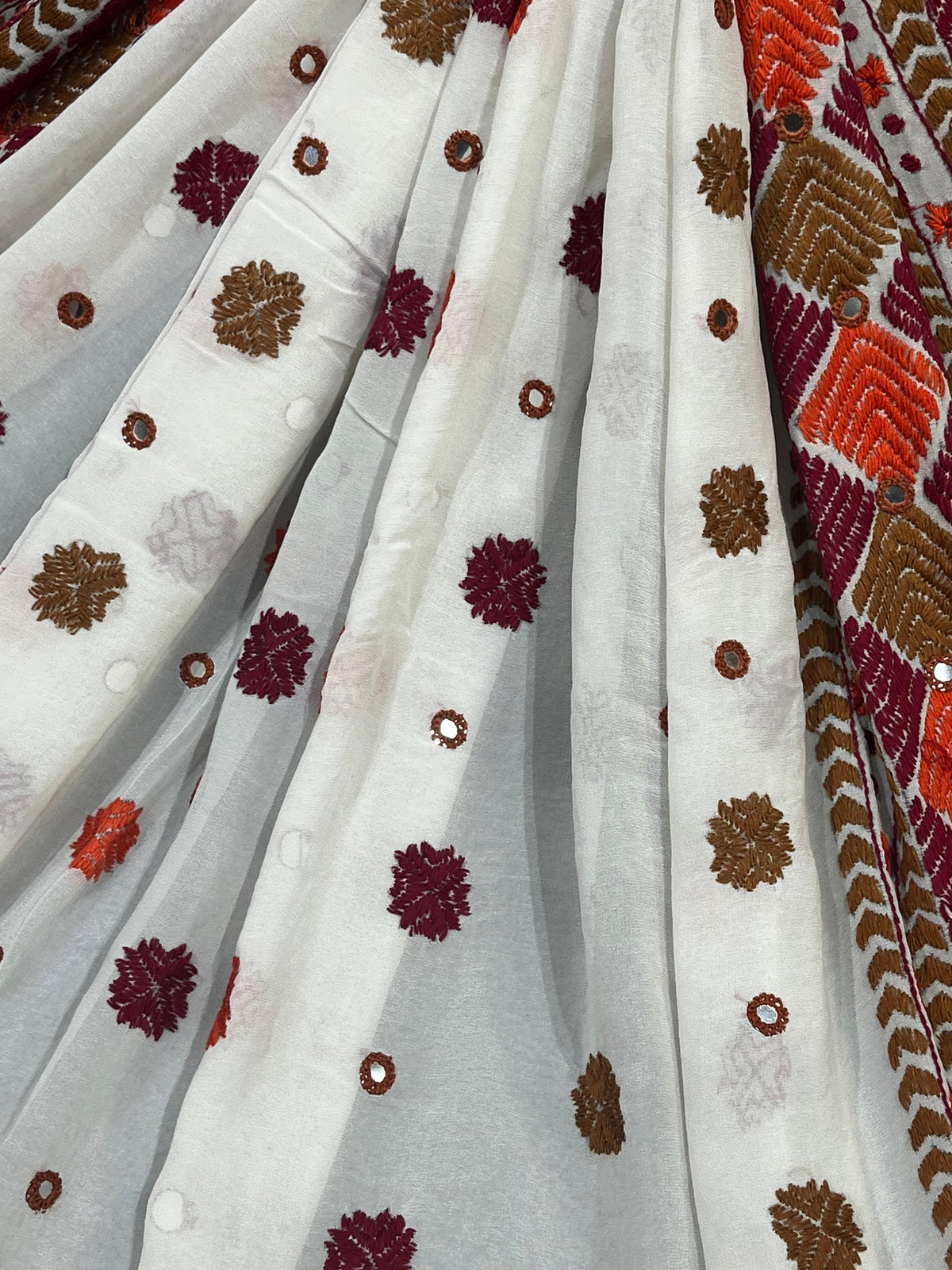 IVORY GEORGETTE PURE HANDLOOM PHULKARI DUPATTA