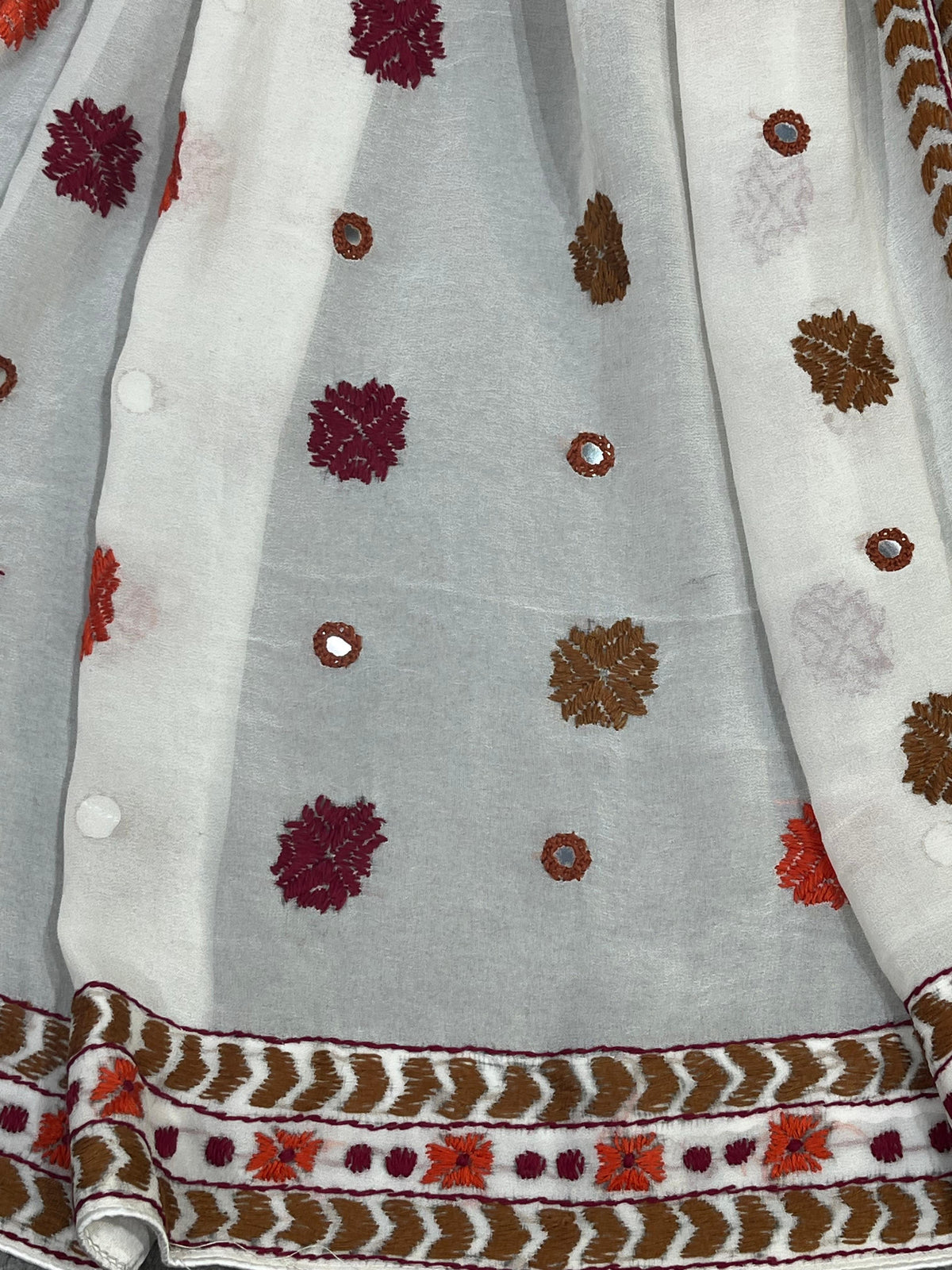 IVORY GEORGETTE PURE HANDLOOM PHULKARI DUPATTA
