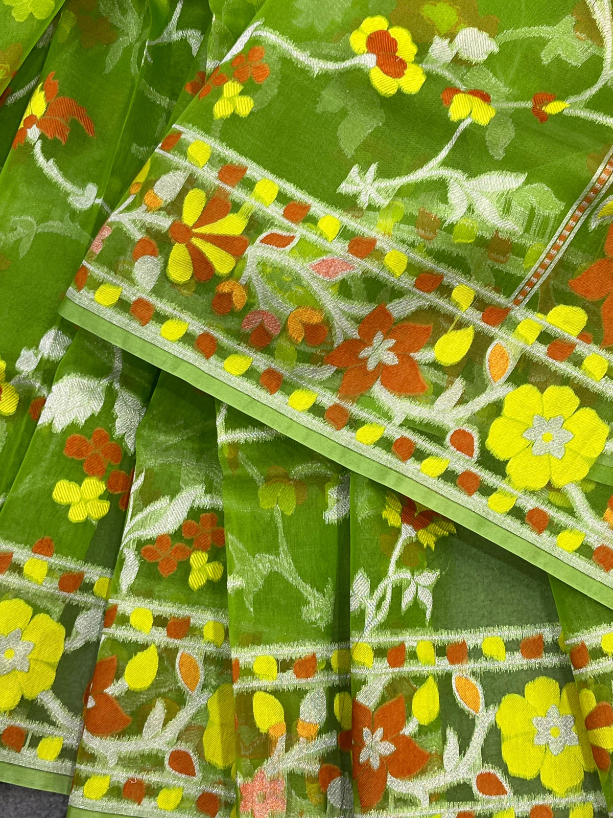 PARROT GREEN KORA PURE HANDLOOM BANARASI SAREE