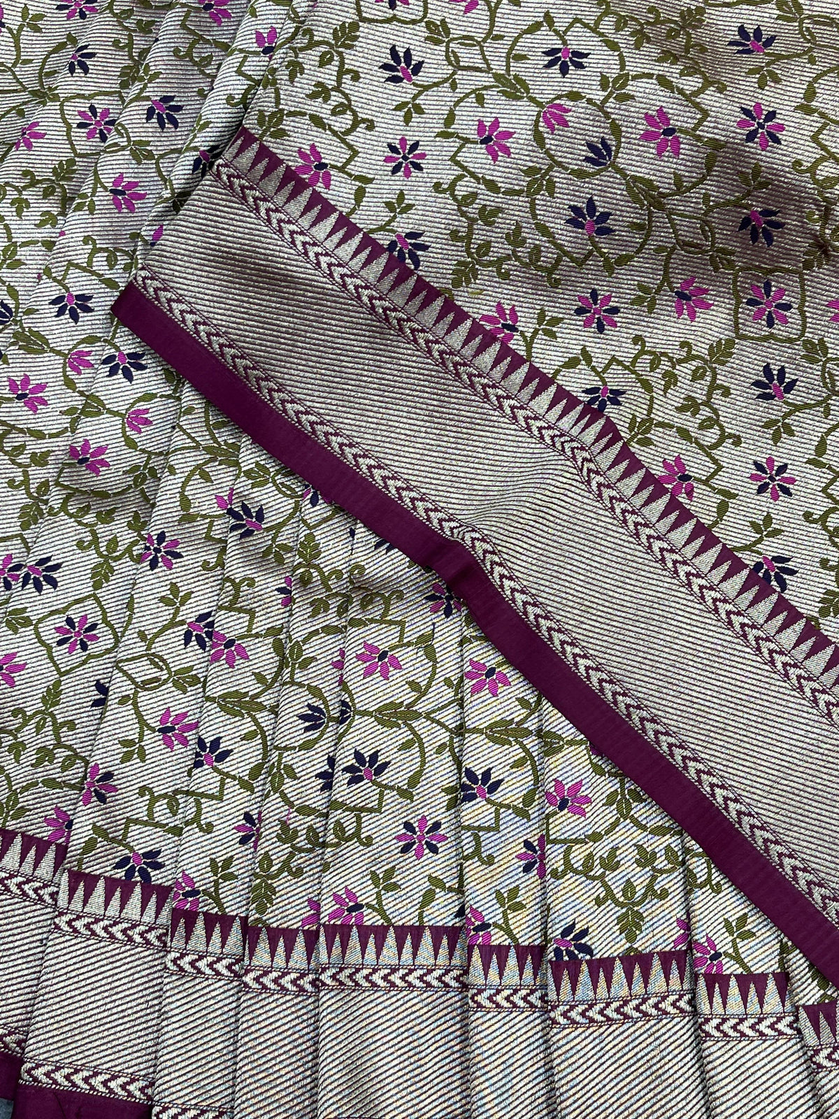 IVORY BEIGE SILK PURE HANDLOOM BANARASI SAREE