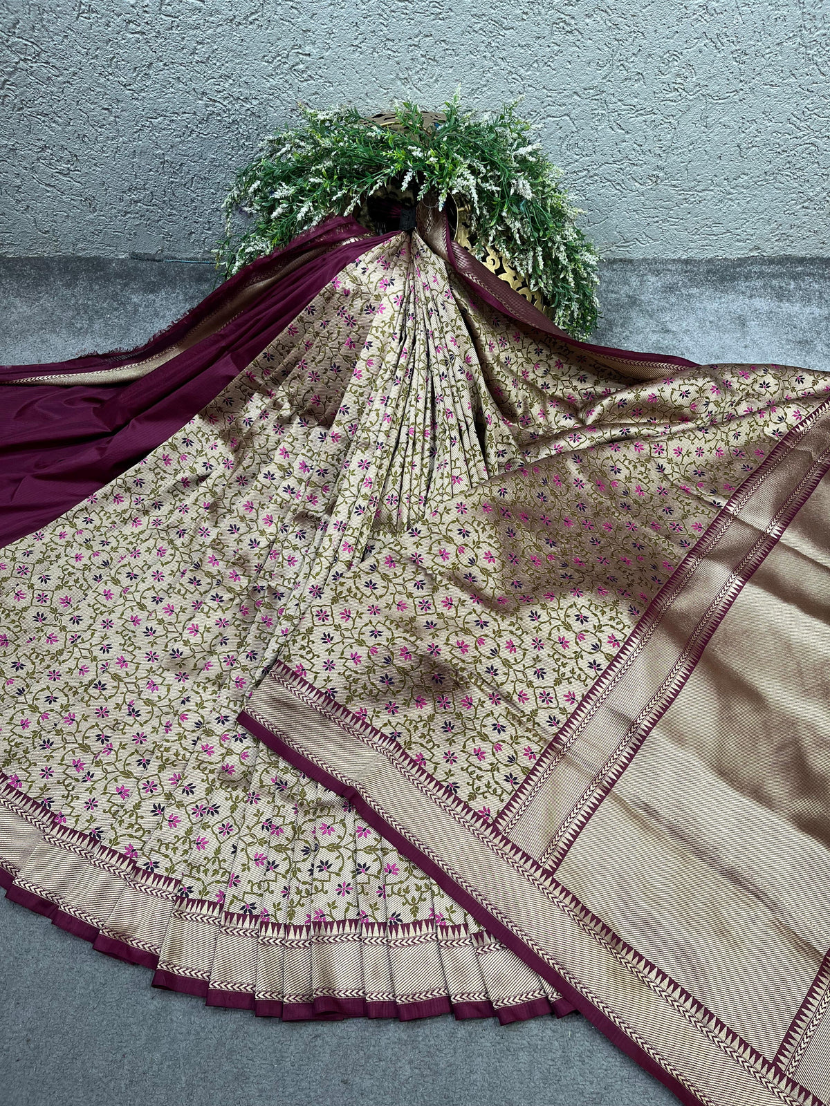 IVORY BEIGE SILK PURE HANDLOOM BANARASI SAREE