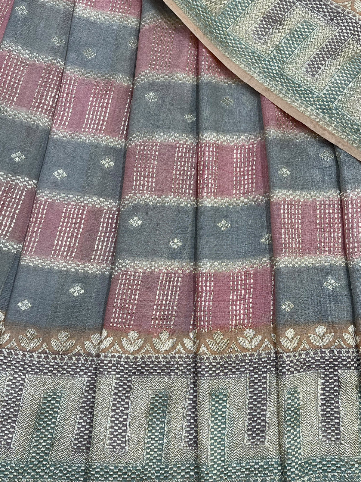GREY DUSTY ROSE PINK TASSAR GEOREGTTE PURE HANDLOOM BANARASI SAREE