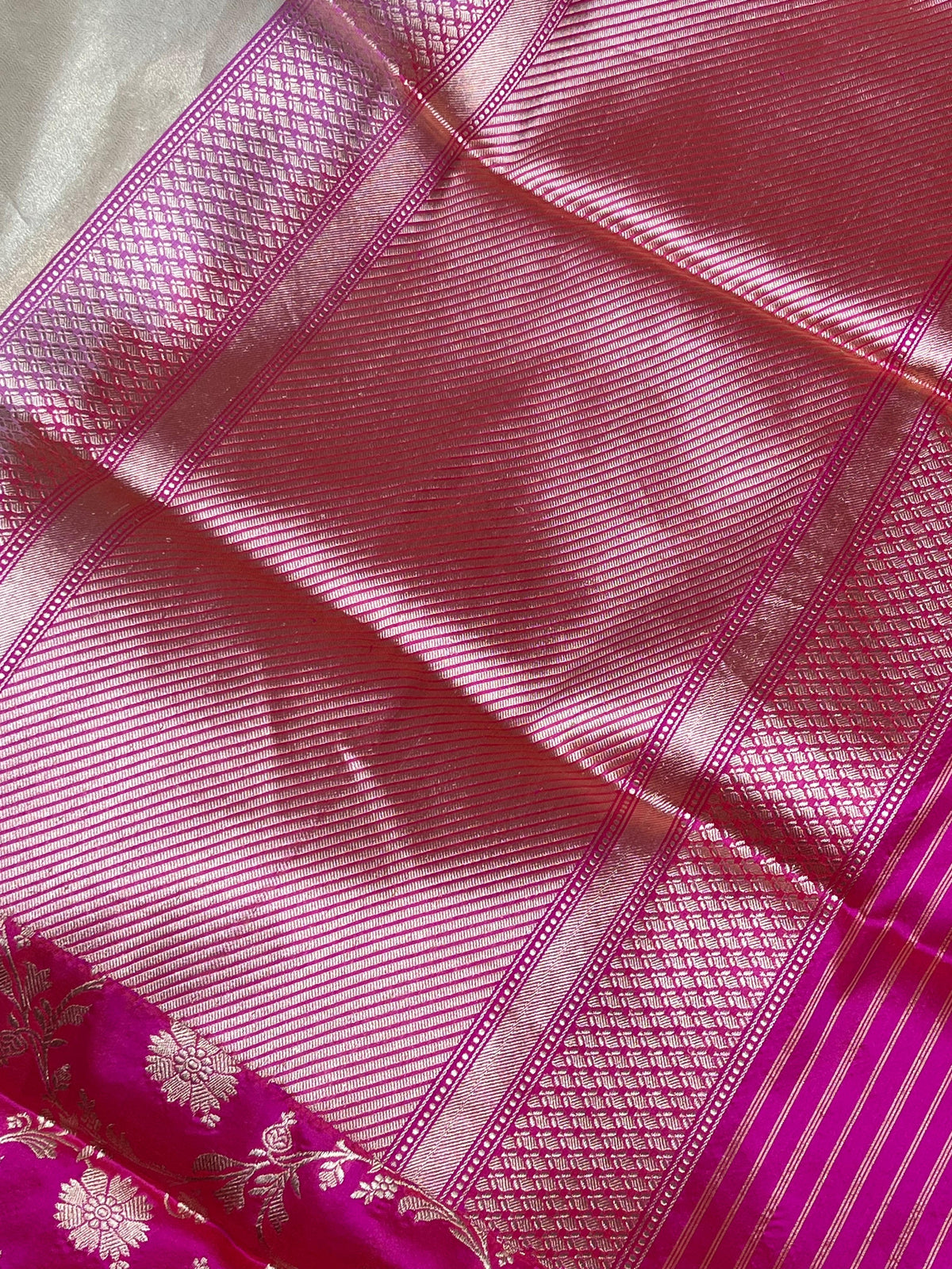 IVORY TISSUE SILK PURE HANDLOOM BANARASI SAREE