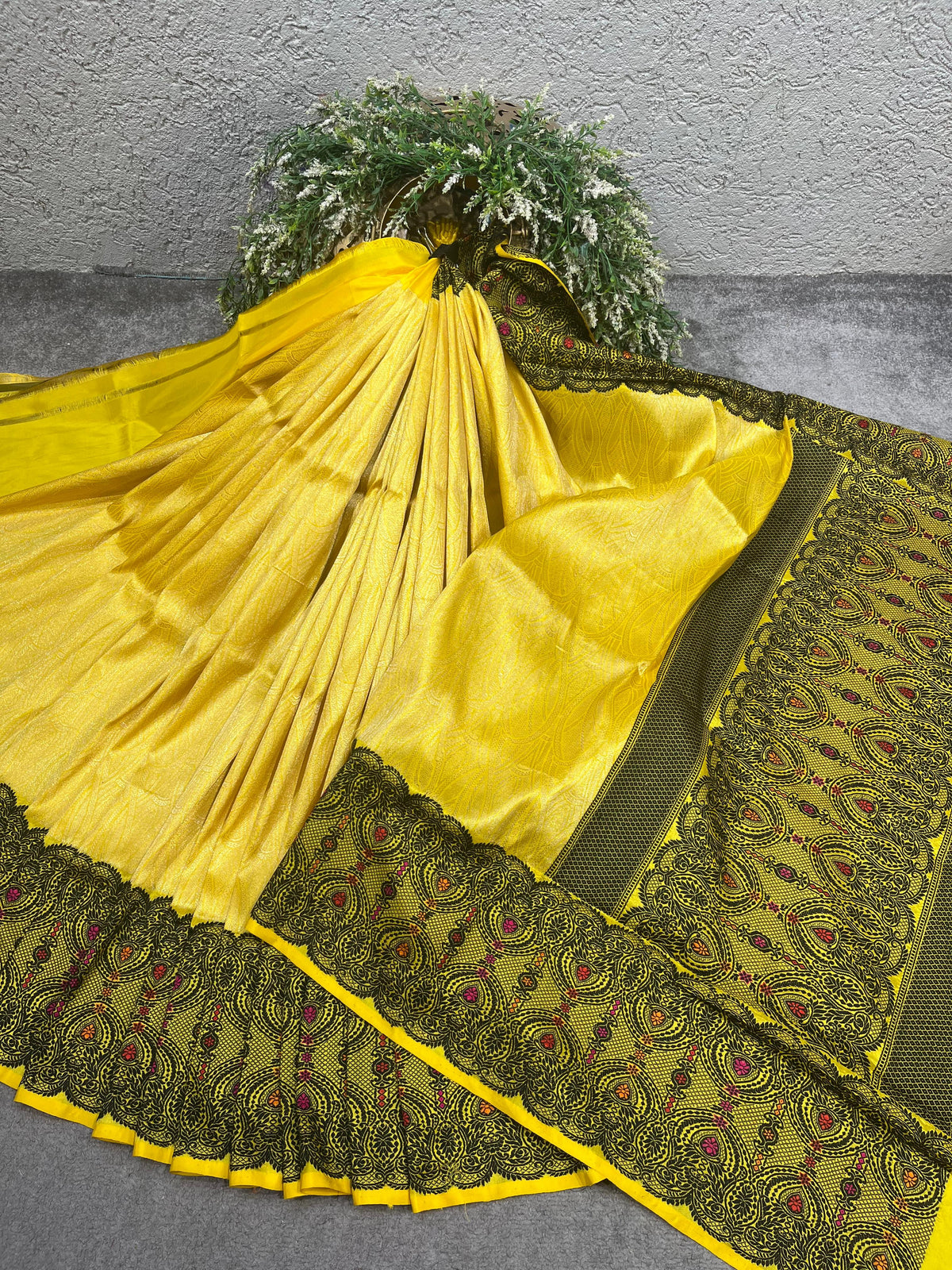 YELLOW SILK PURE HANDLOOM BANARASI SAREE