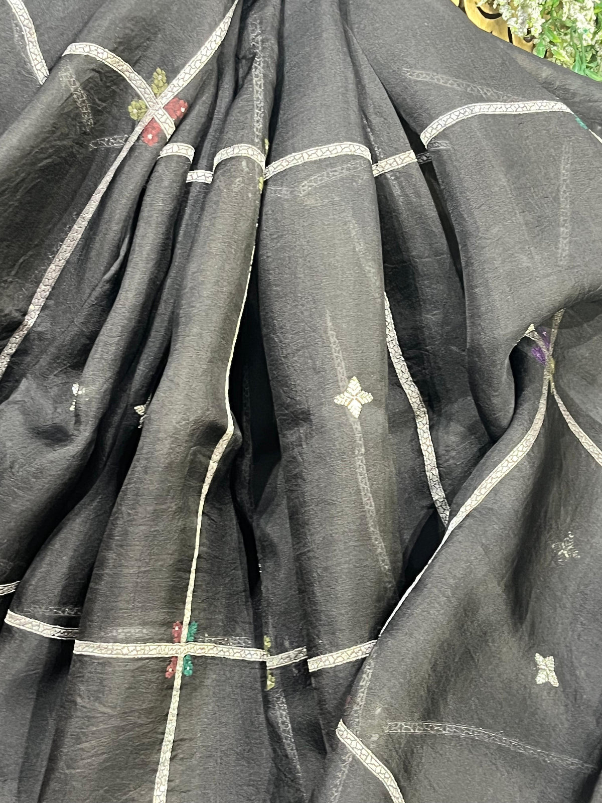 BLACK KORA PURE HANDLOOM  BANARASI SAREE