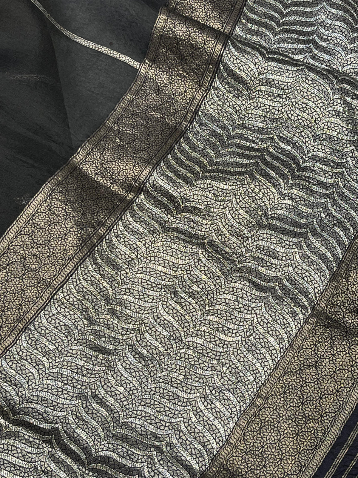BLACK KORA PURE HANDLOOM  BANARASI SAREE