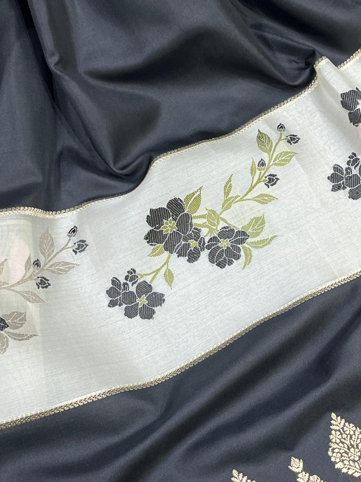 BLACK SILK PURE HANDLOOM BANARASI SAREE