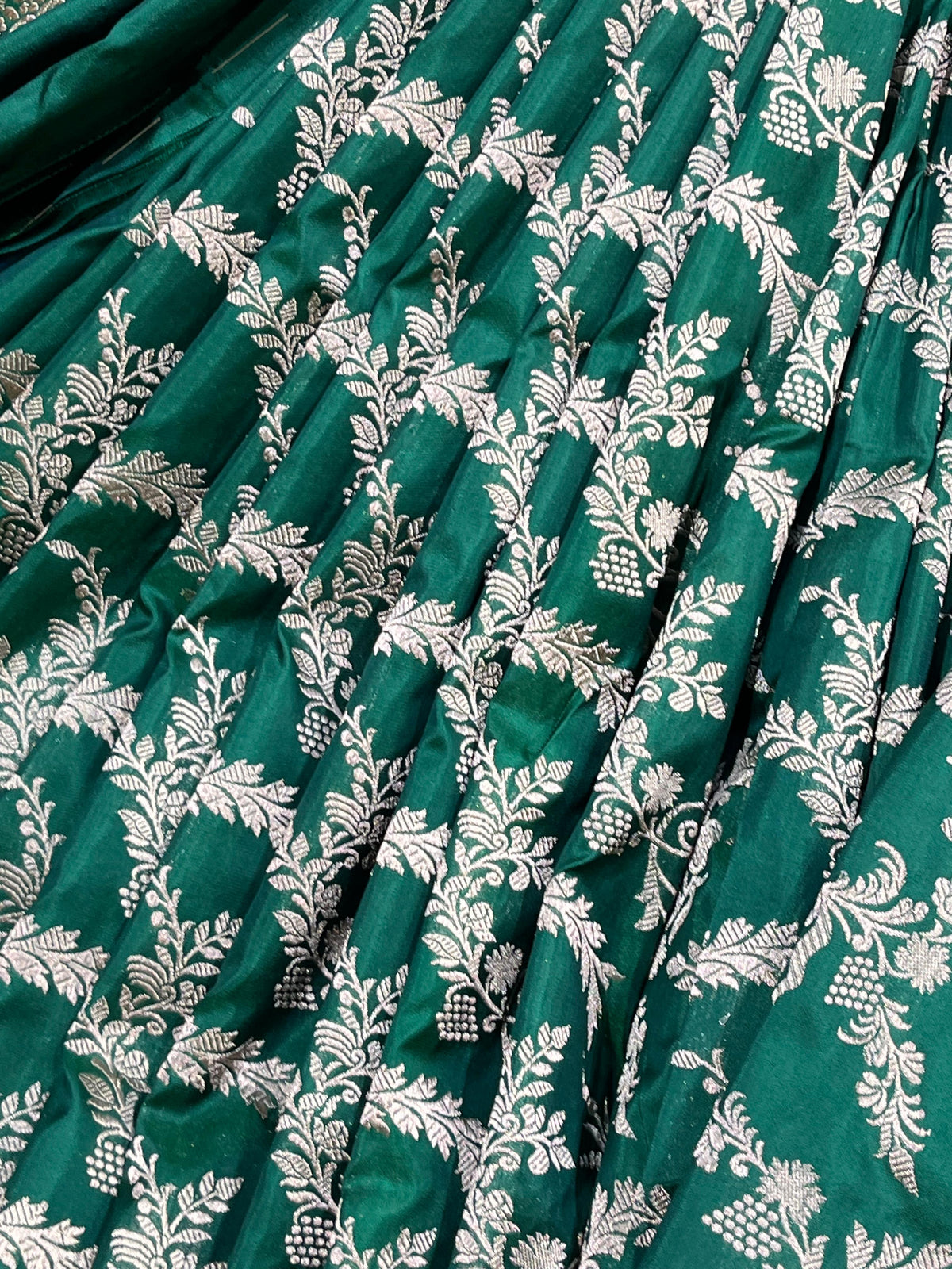 GREEN SILK PURE HANDLOOM BANARASI SAREE