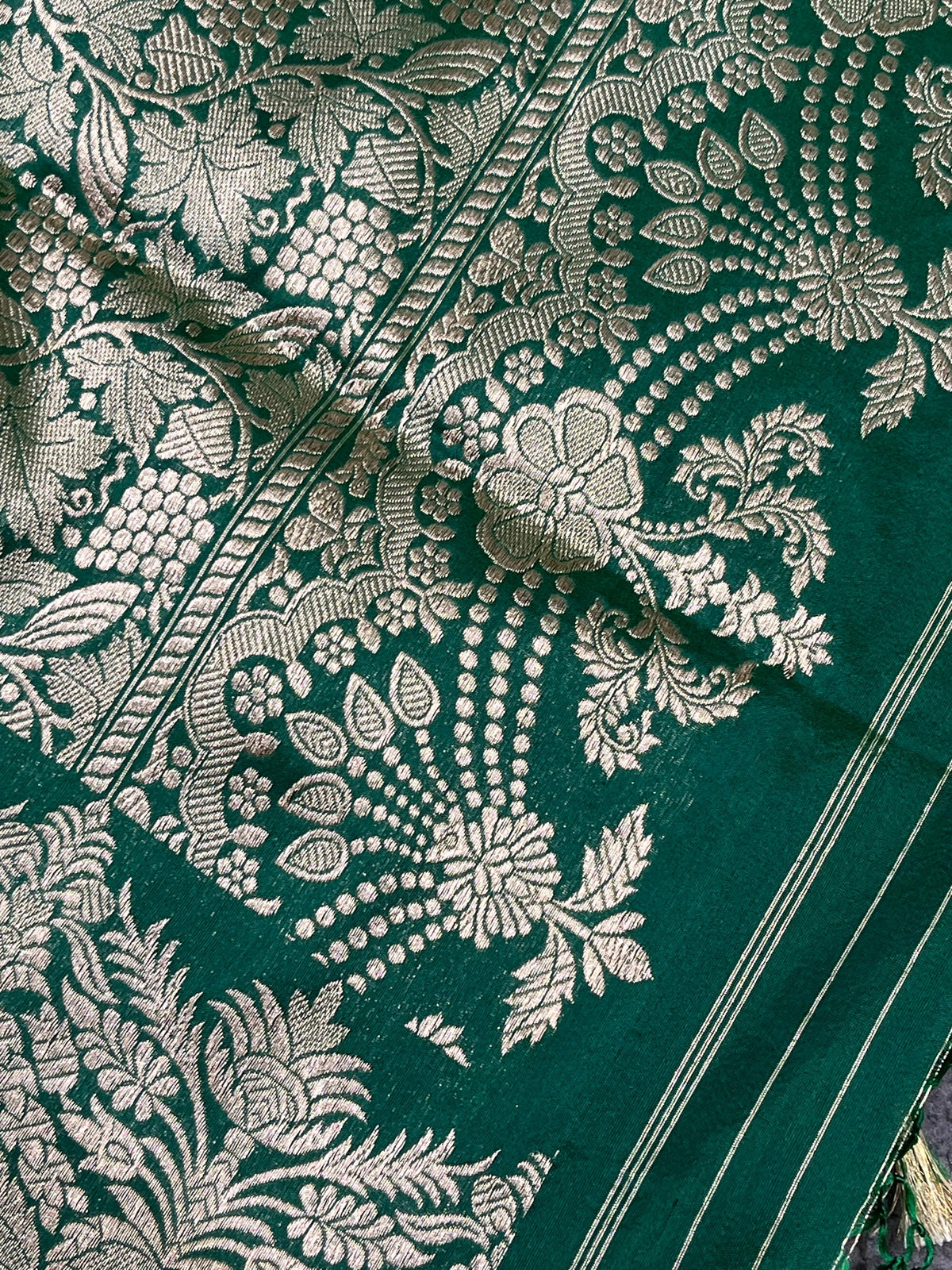 GREEN SILK PURE HANDLOOM BANARASI SAREE