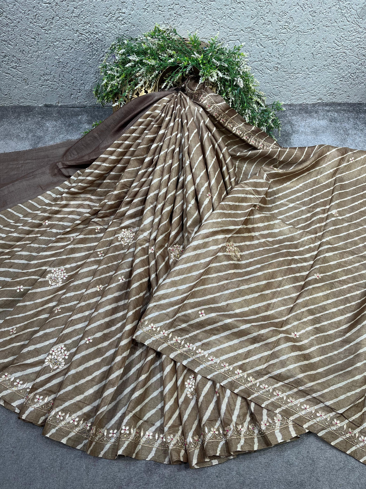 BROWN TASSAR PURE HANDLOOM LEHERIYA SAREE