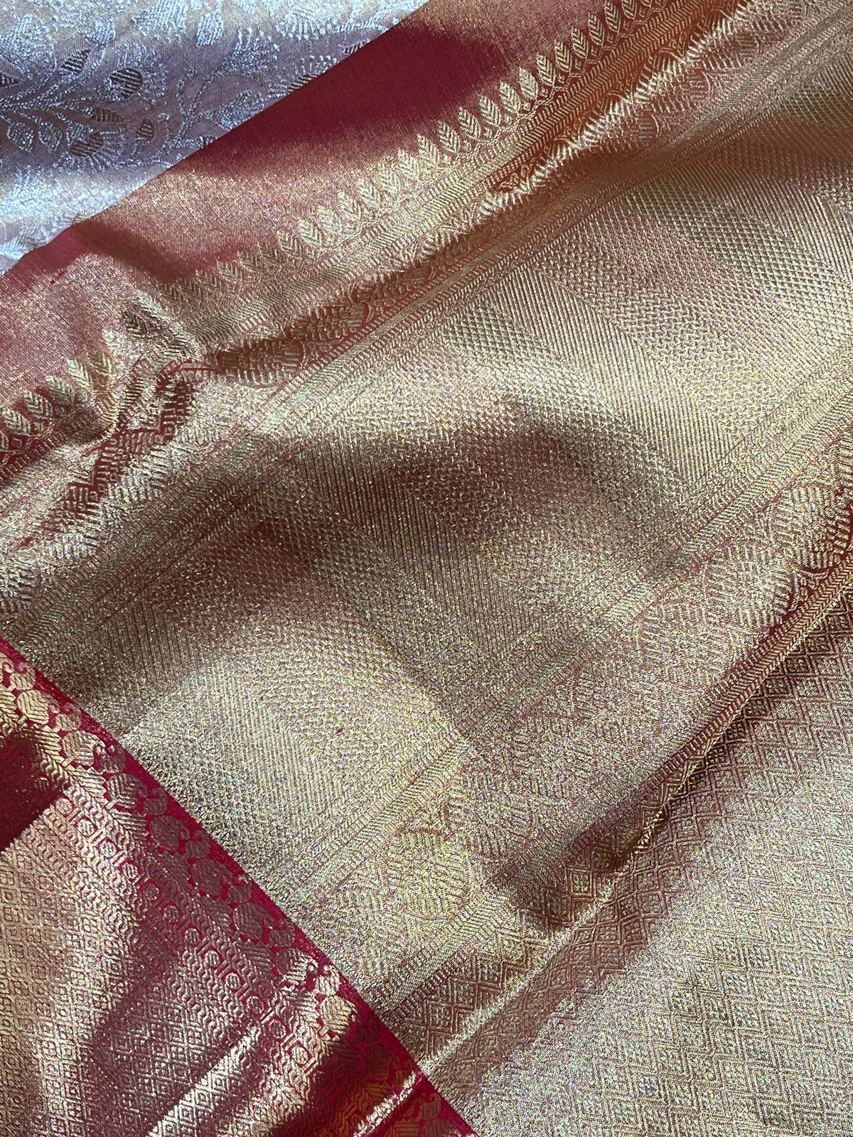 ANTIQUE GOLD TISSUE PURE HANDLOOM KANJIVARAM SAREE