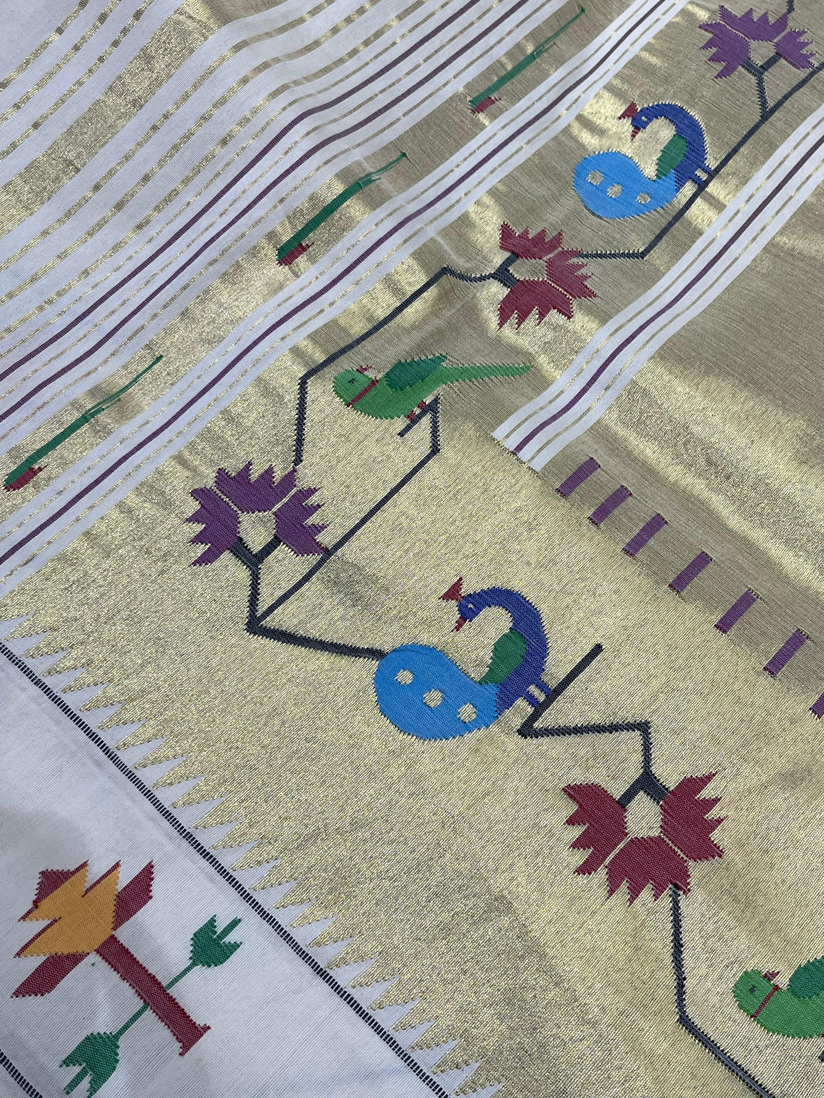 WHITE COTTON PURE HANDLOOM PAITHANI SAREE