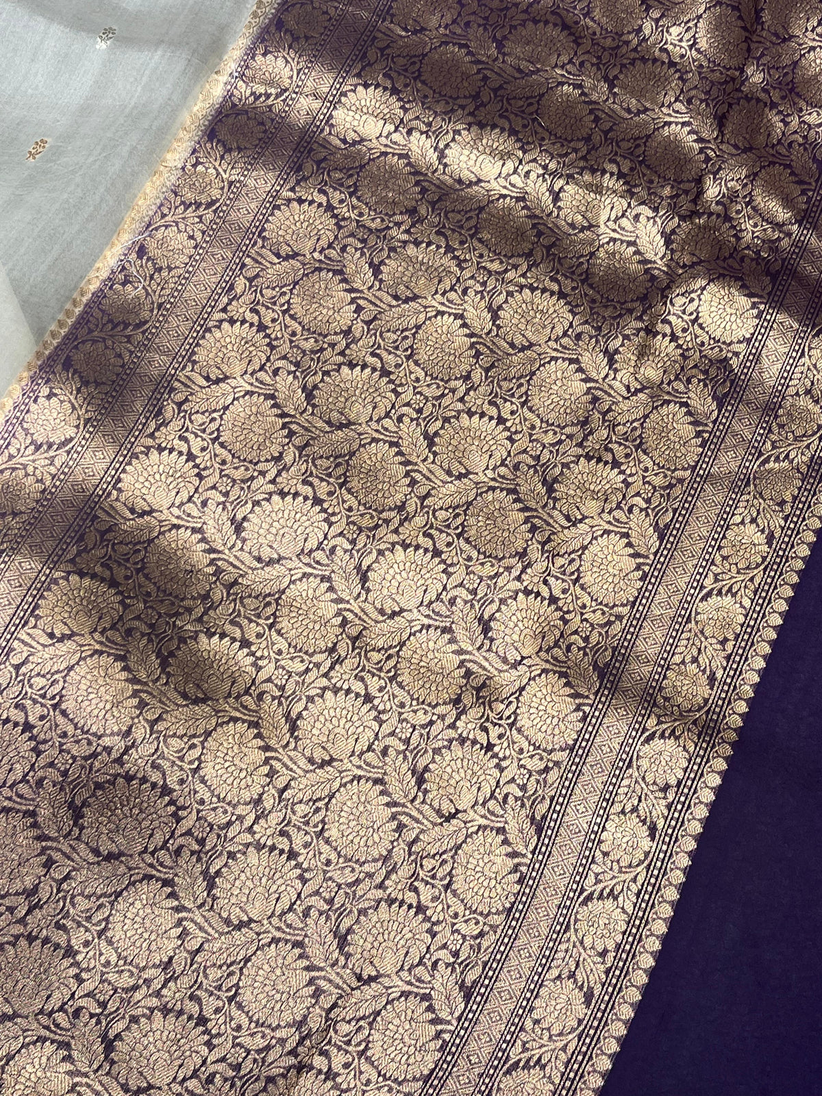 WHITE KORA PURE HANDLOOM BANARASI SAREE