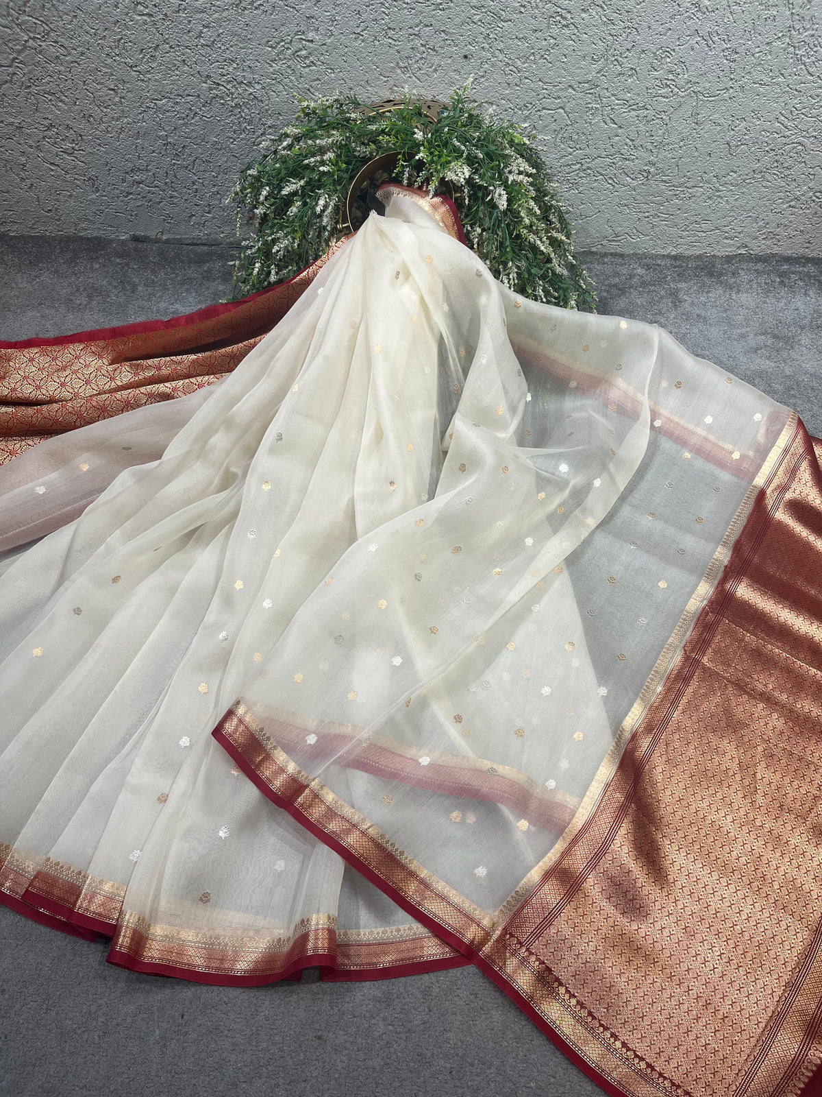 WHITE KORA PURE HANDLOOM BANARASI SAREE