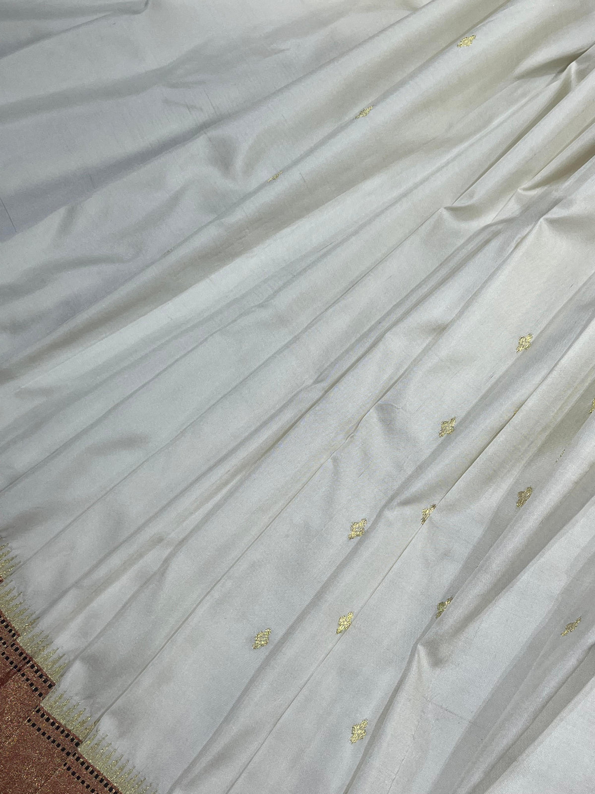 WHITE SILK PURE HANDLOOM PAITHANI SAREE