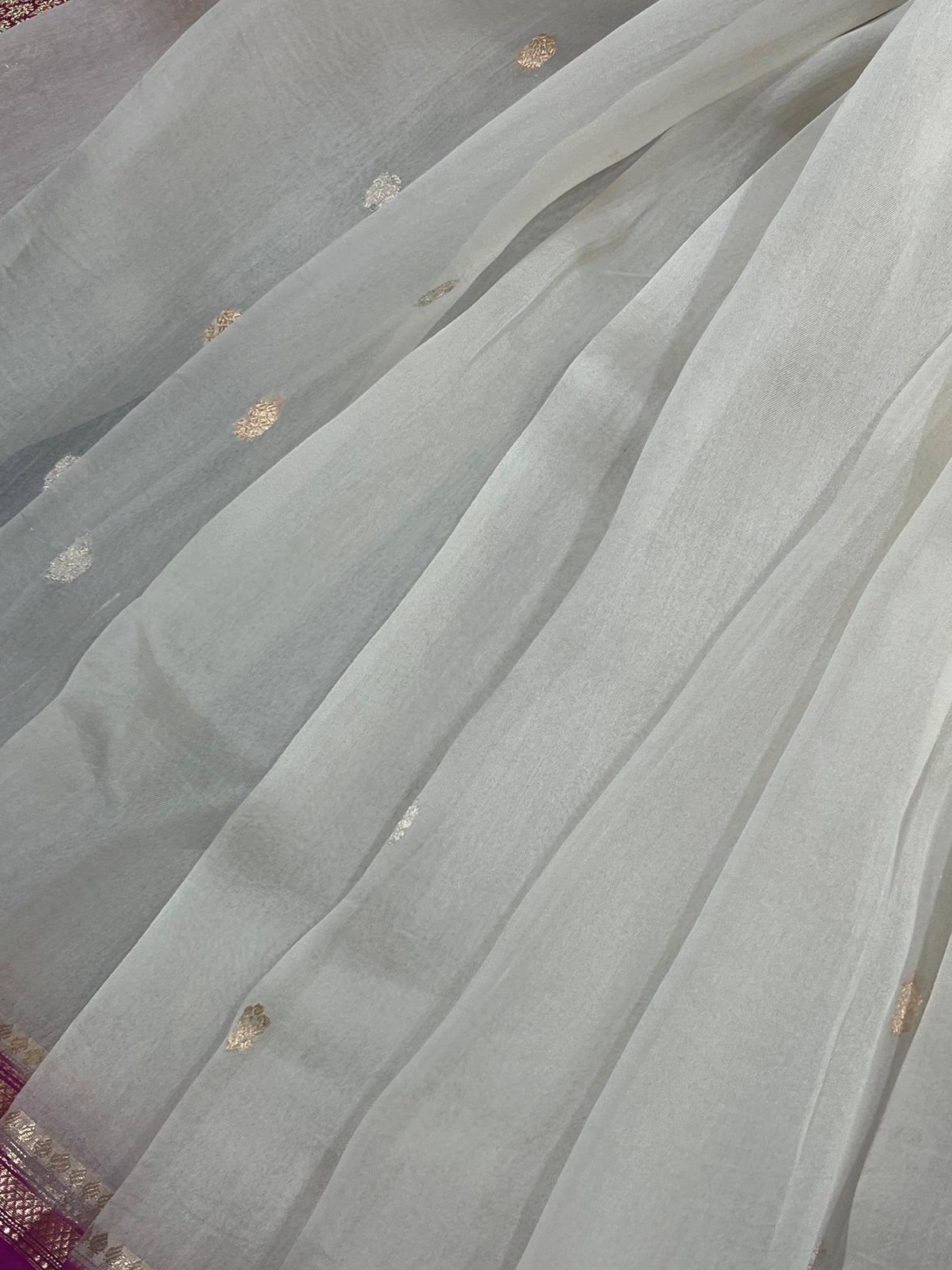 WHITE KORA PURE HANDLOOM BANARASI SAREE