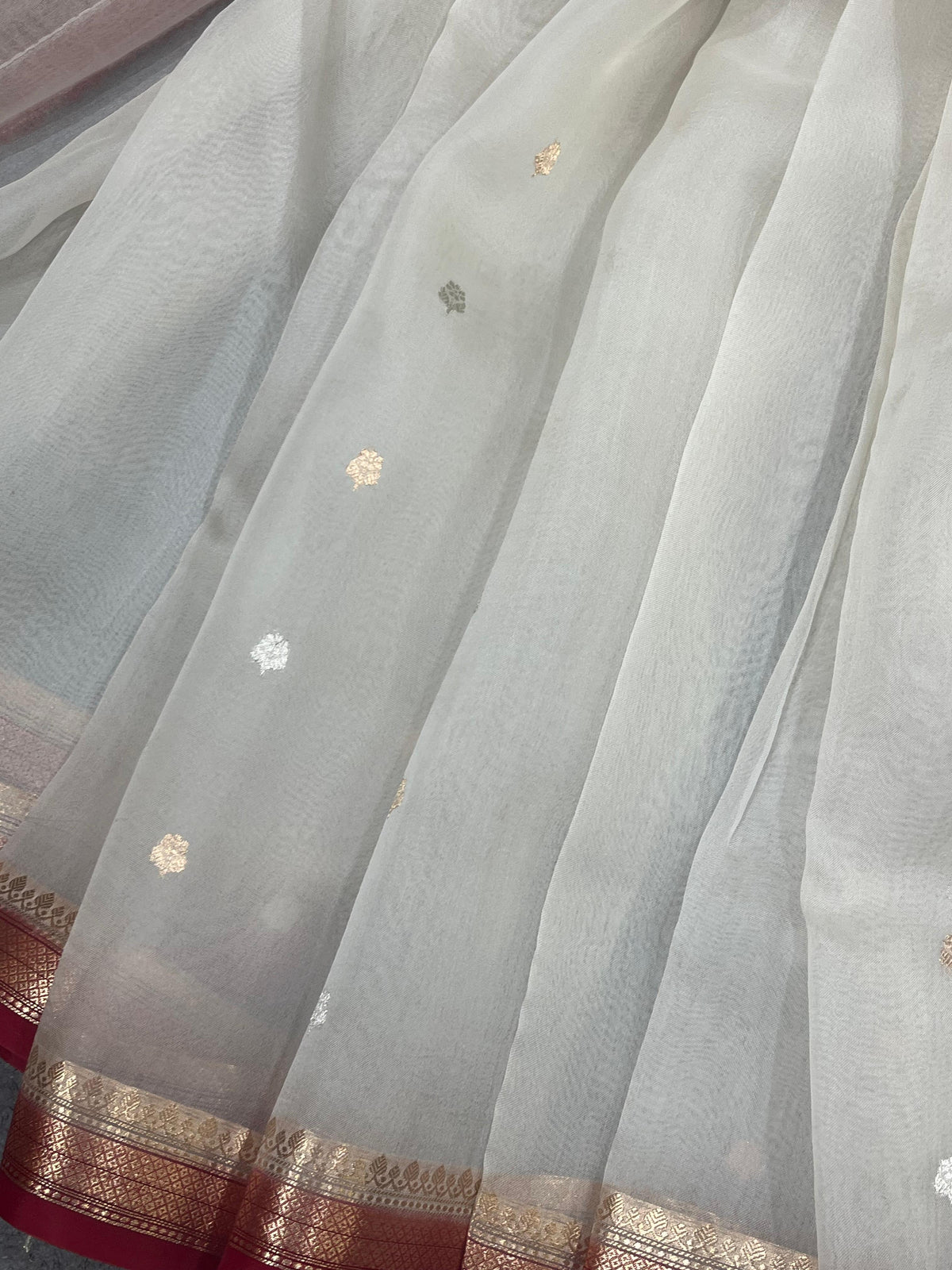 WHITE KORA PURE HANDLOOM BANARASI SAREE