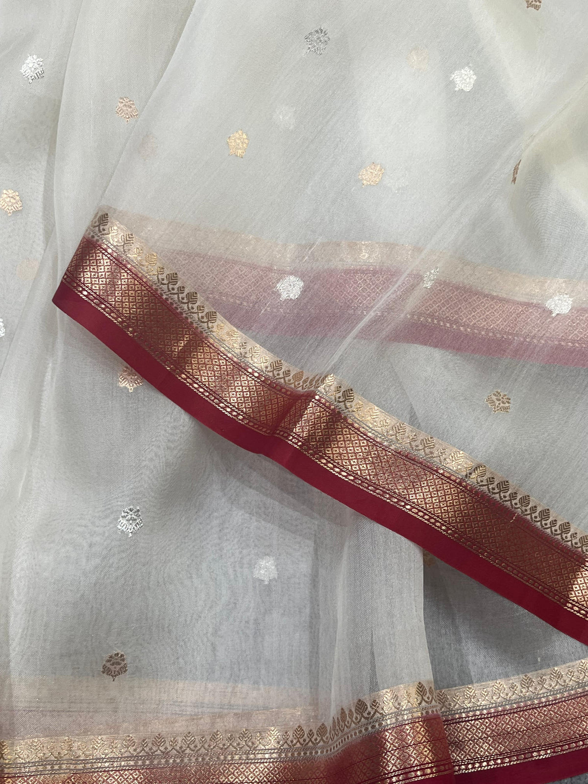 WHITE KORA PURE HANDLOOM BANARASI SAREE
