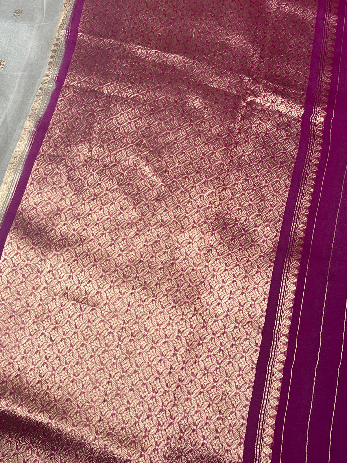 WHITE KORA PURE HANDLOOM BANARASI SAREE