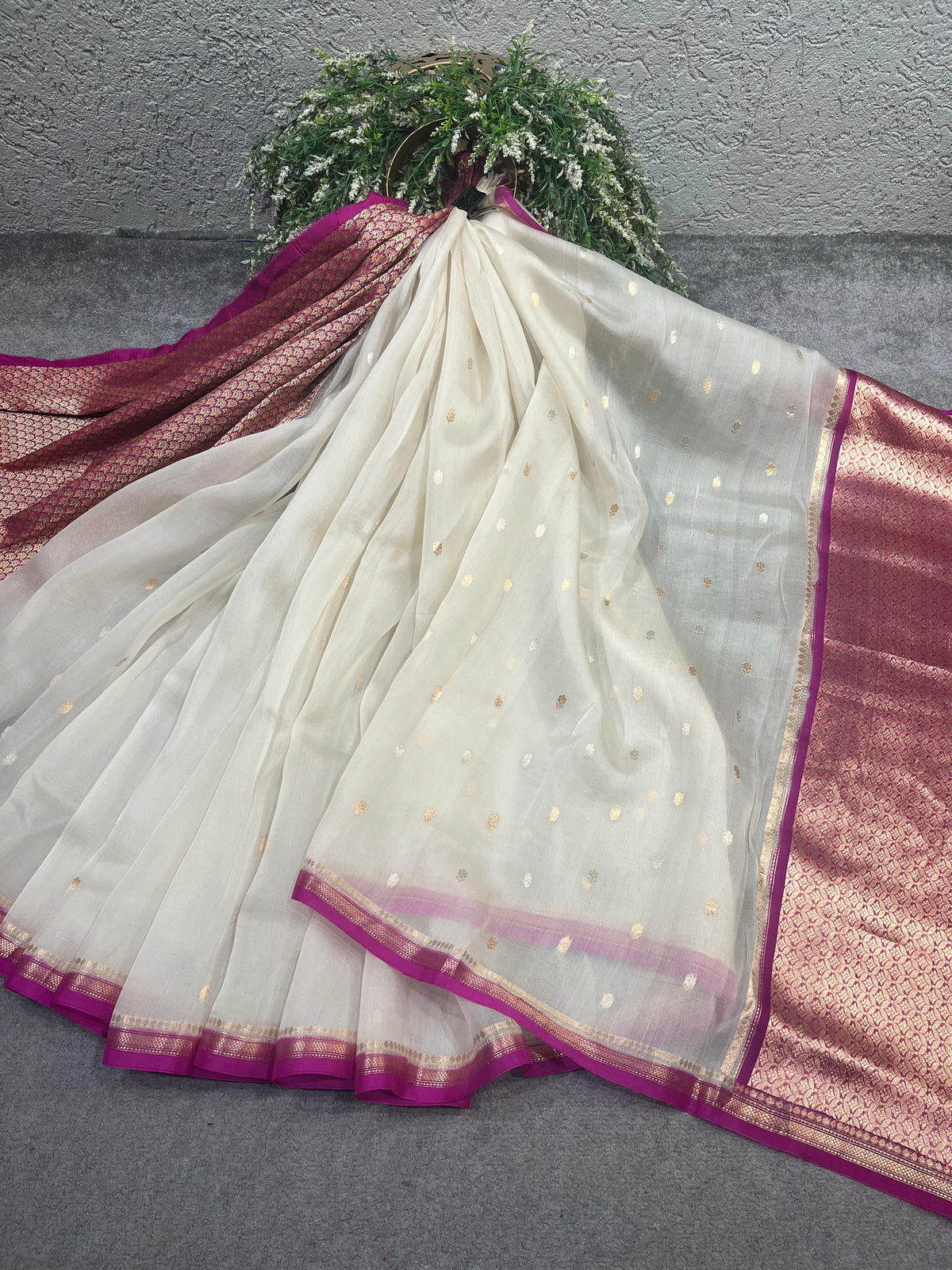 WHITE KORA PURE HANDLOOM BANARASI SAREE
