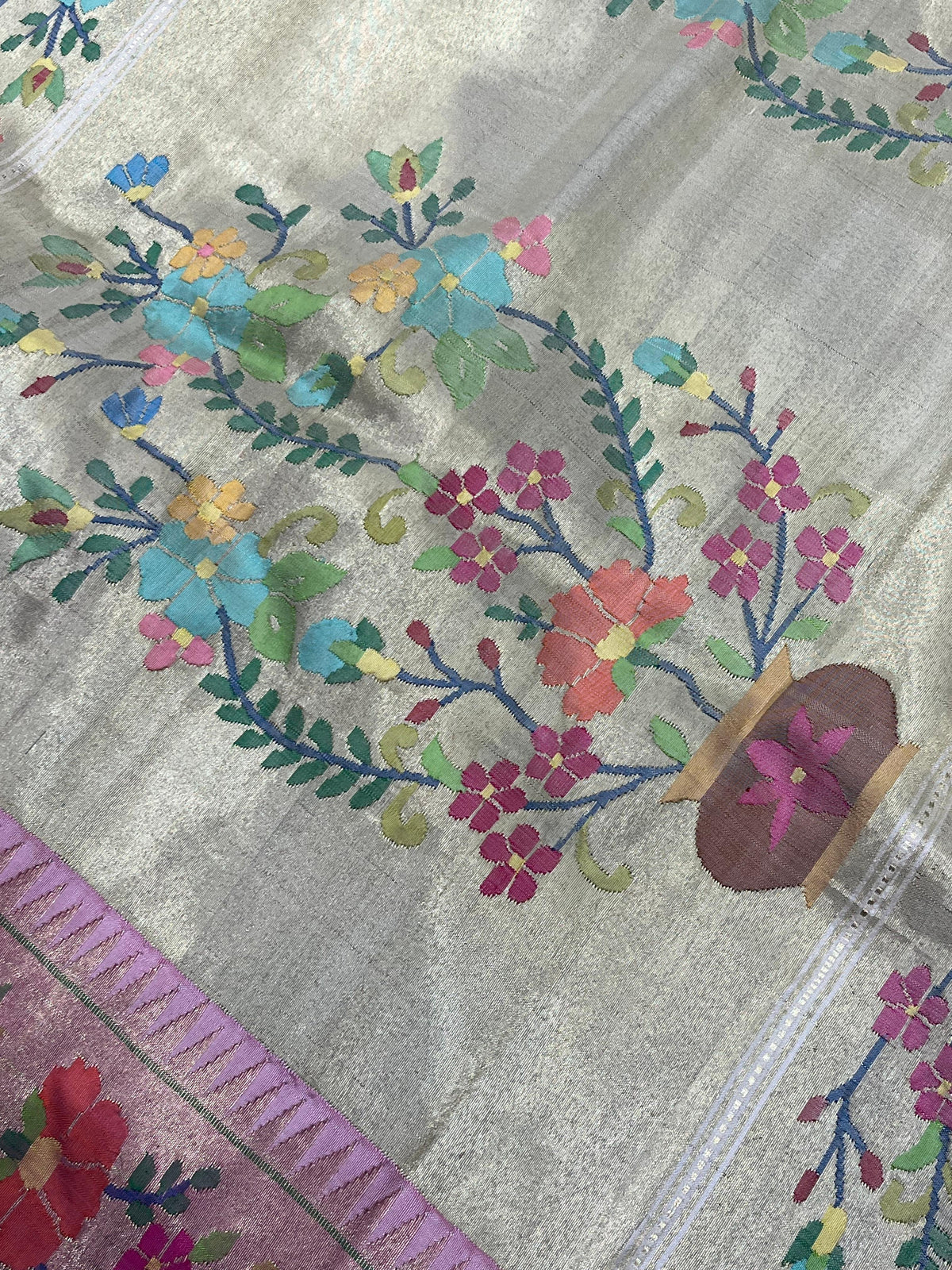 IVORY SILK PURE HANDLOOM PAITHANI SAREE