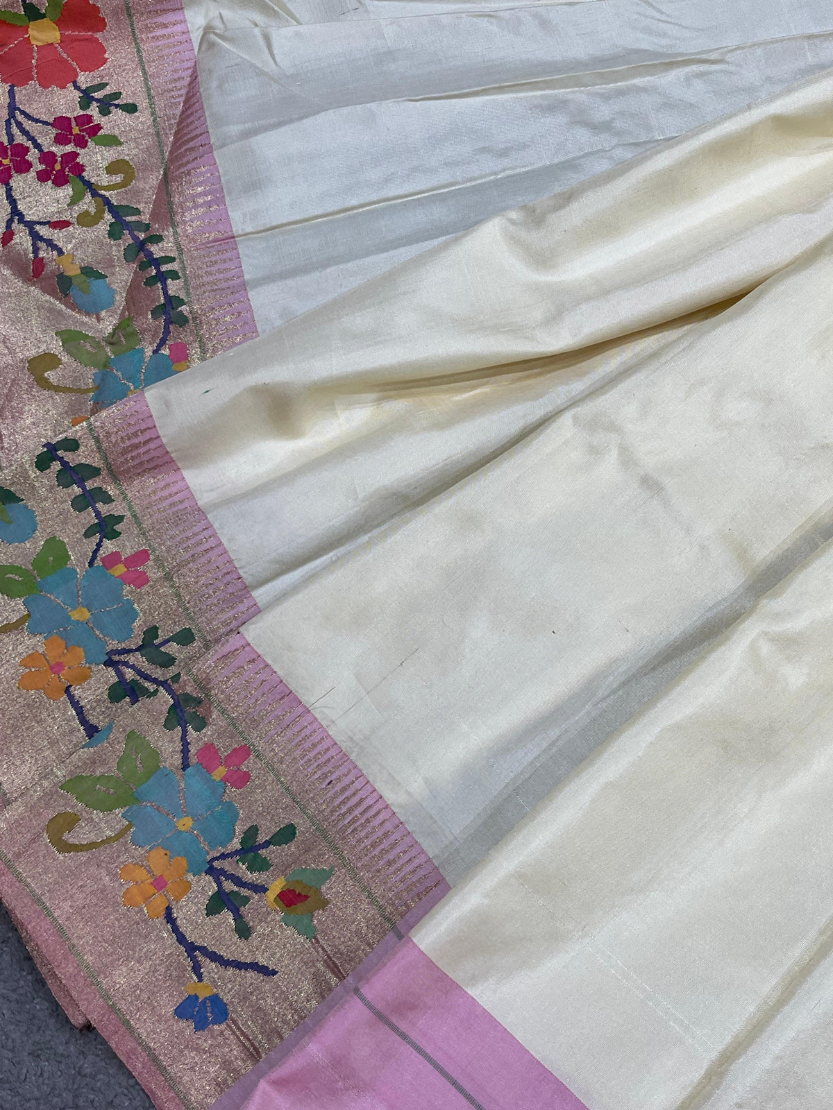 IVORY SILK PURE HANDLOOM PAITHANI SAREE
