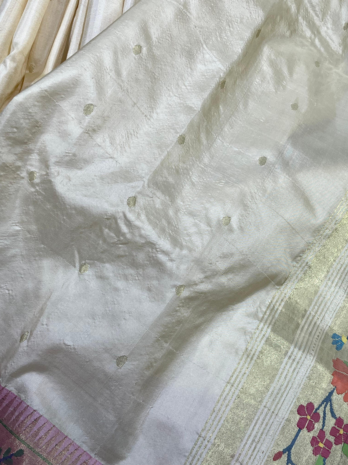 IVORY SILK PURE HANDLOOM PAITHANI SAREE