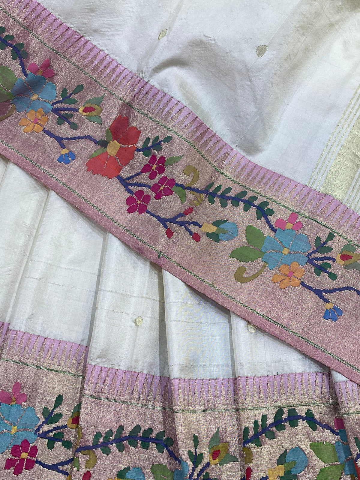 IVORY SILK PURE HANDLOOM PAITHANI SAREE