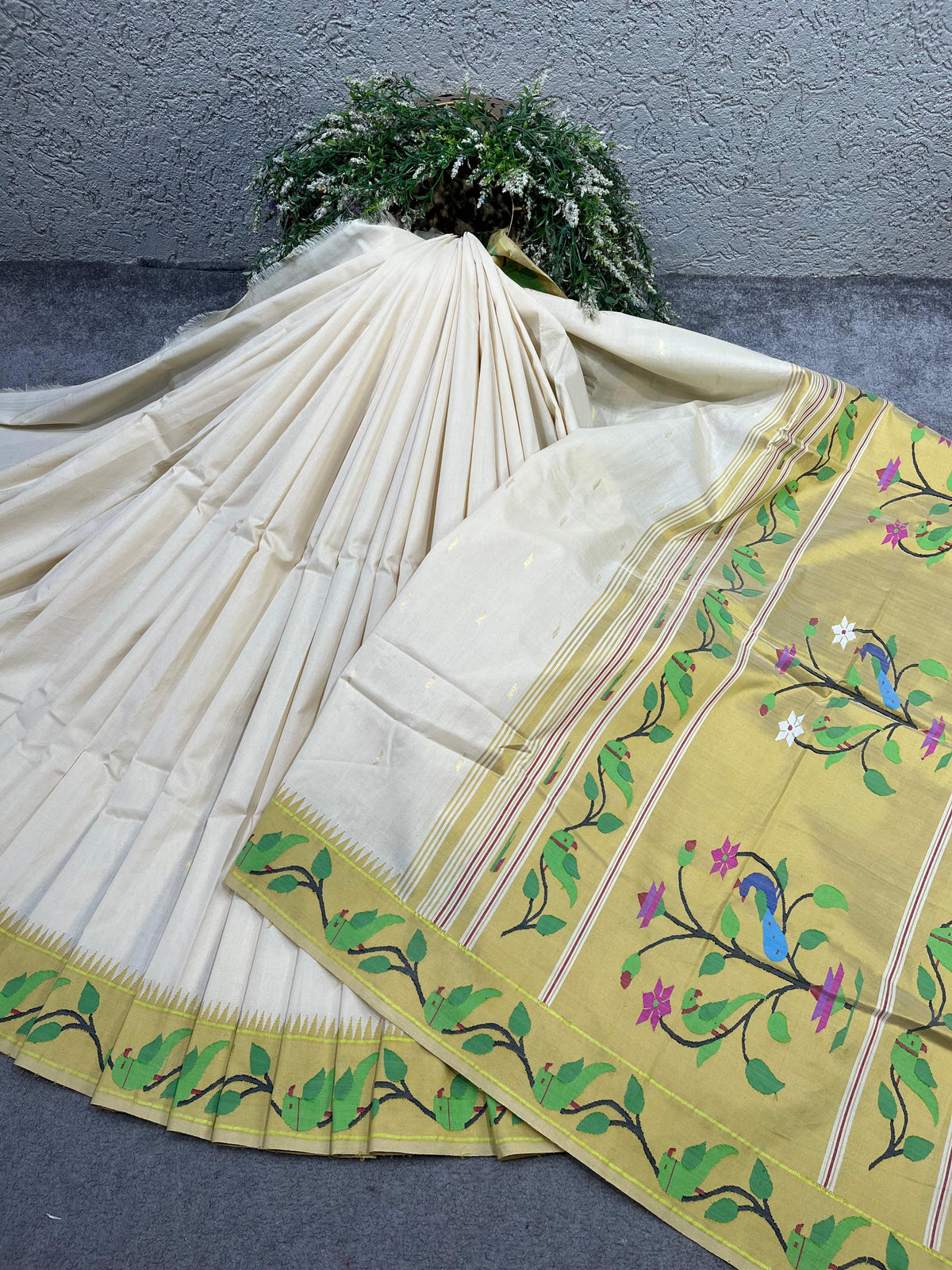IVORY COTTON PURE HANDLOOM PAITHANI SAREE
